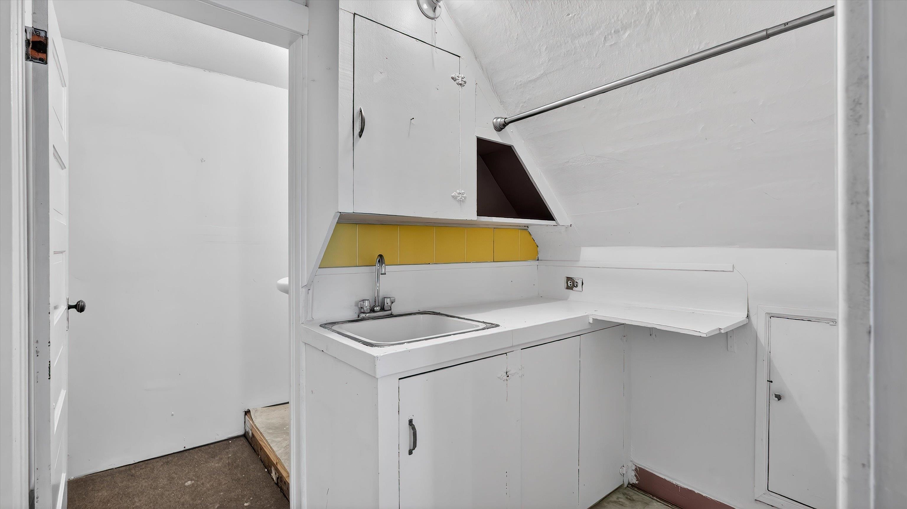 1122 S Walnut St - Photo 39