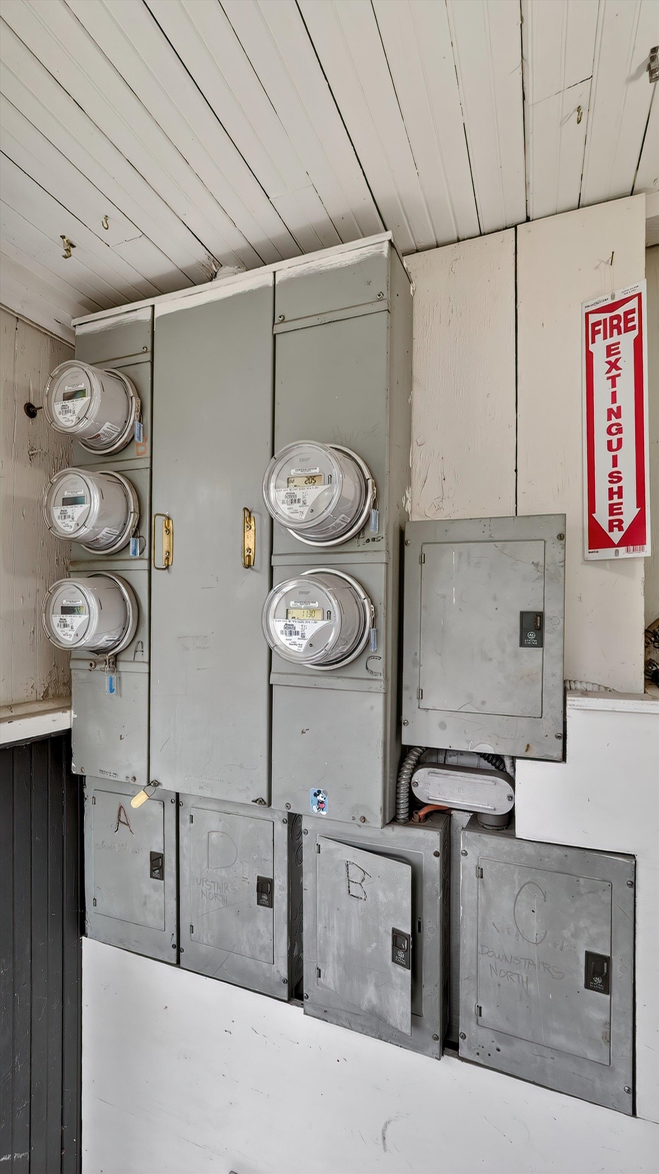 1122 S Walnut St - Photo 44