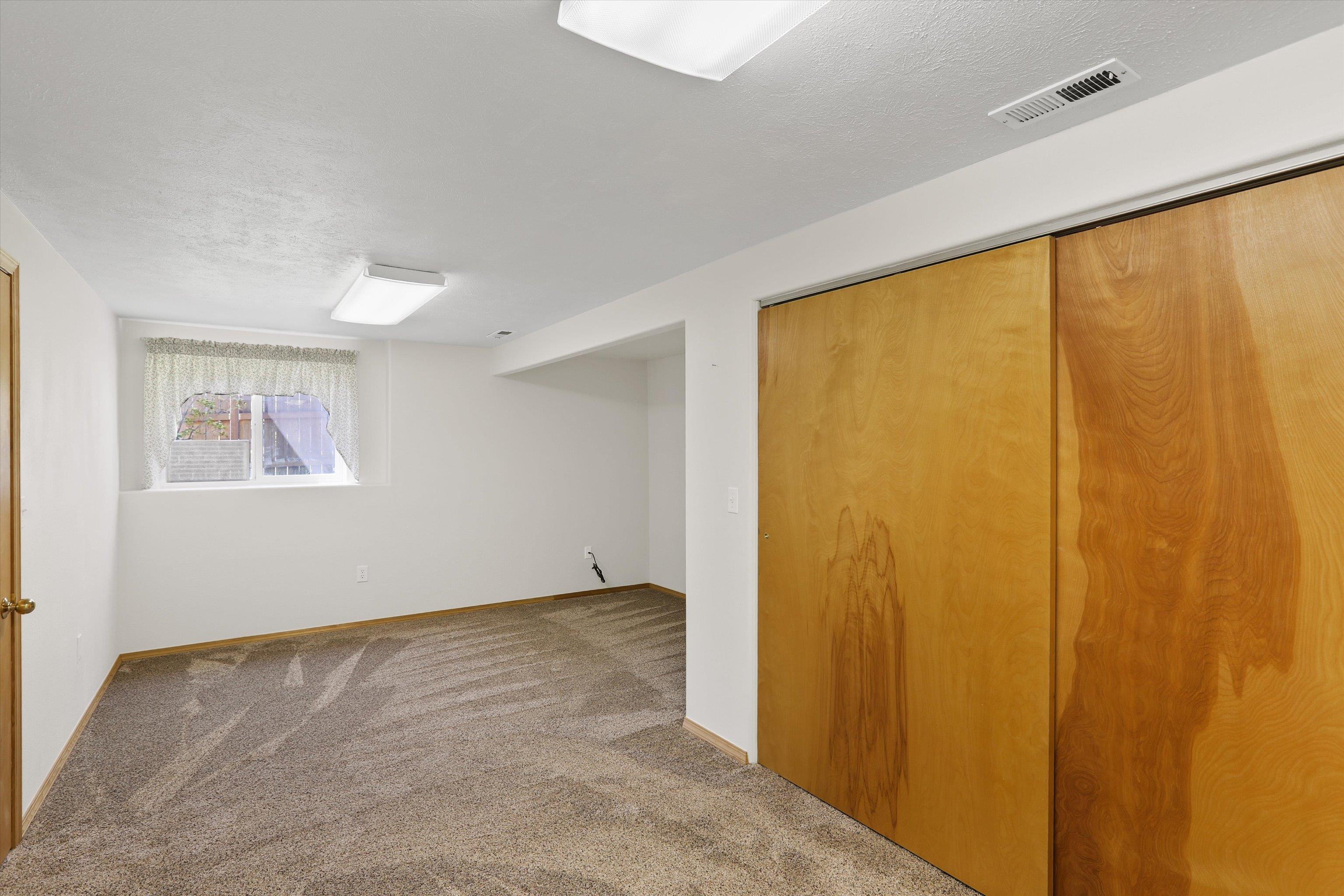 5216 W Bedford Ave - Photo 21