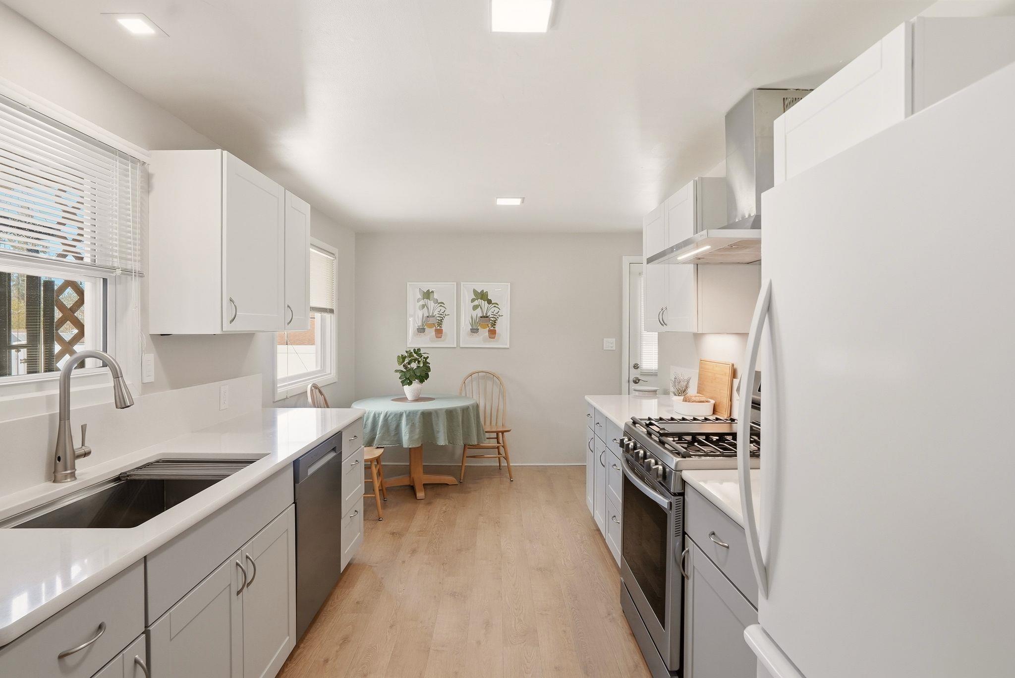 2917 W SANSON Ave - Photo 10