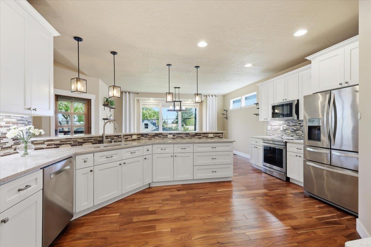 3127 E 31st Ave - Photo 9