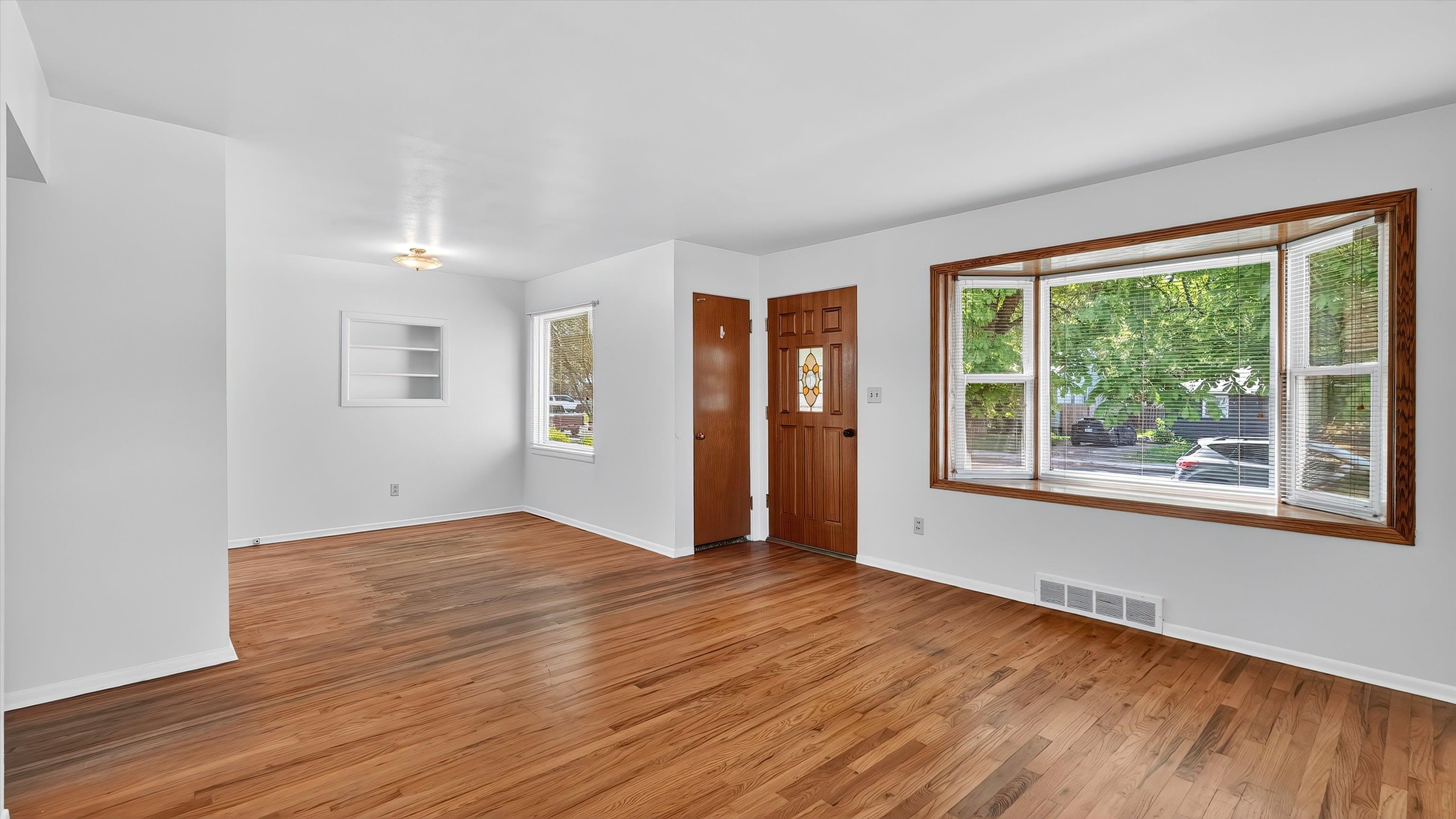 1604 N COOK St - Photo 3