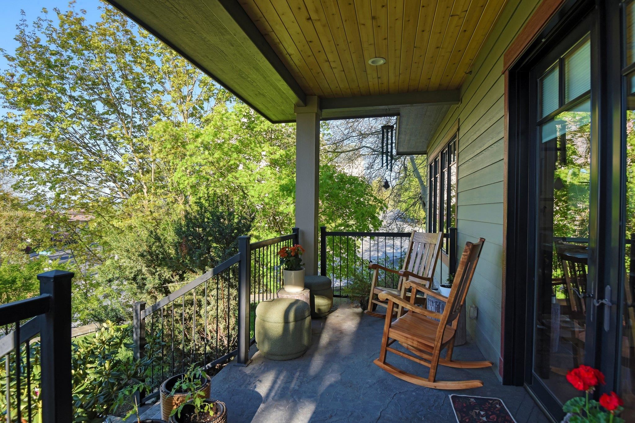 2 E Sumner Ave - Photo 30