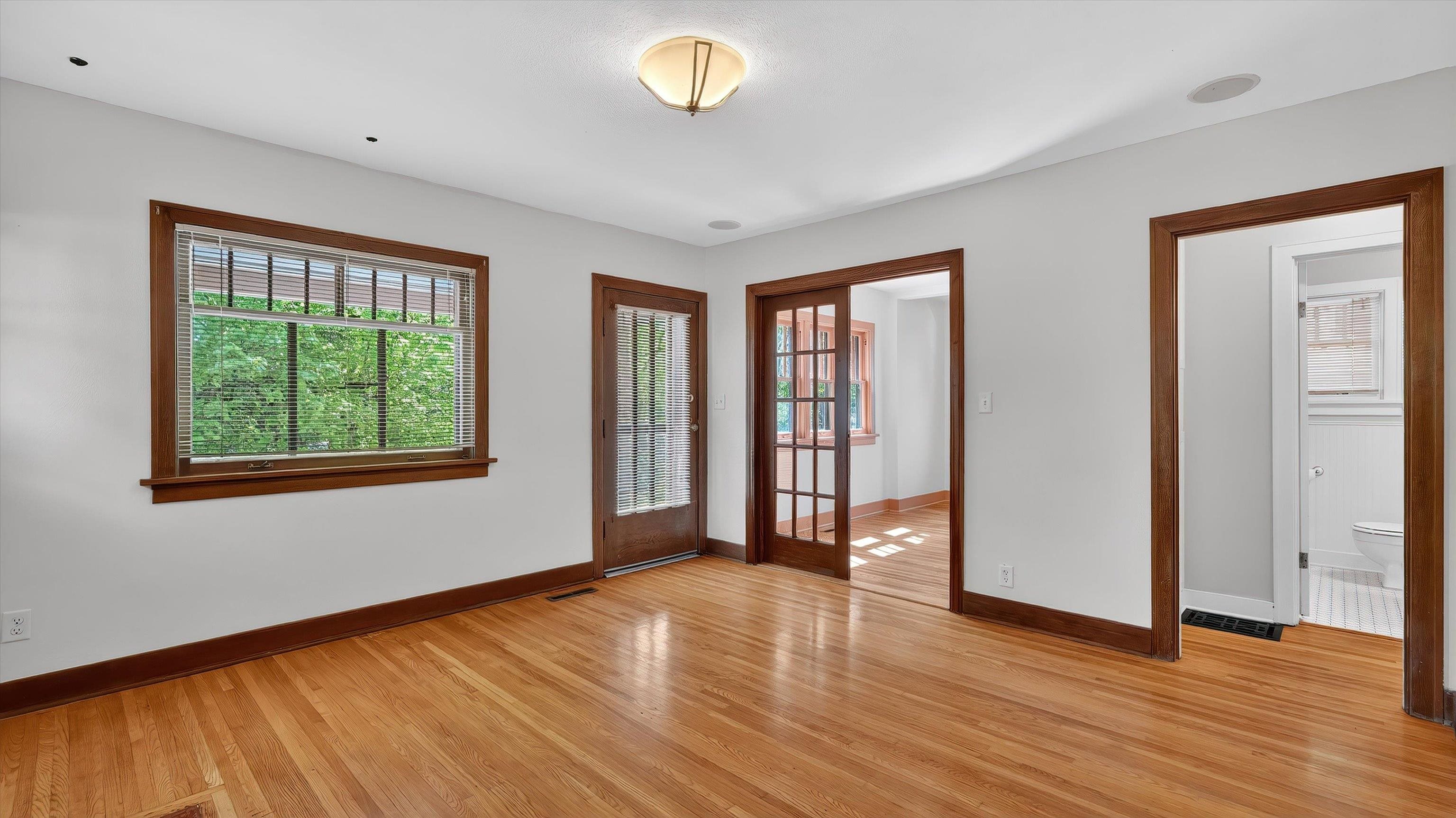 3202 W Kiernan Ave - Photo 5