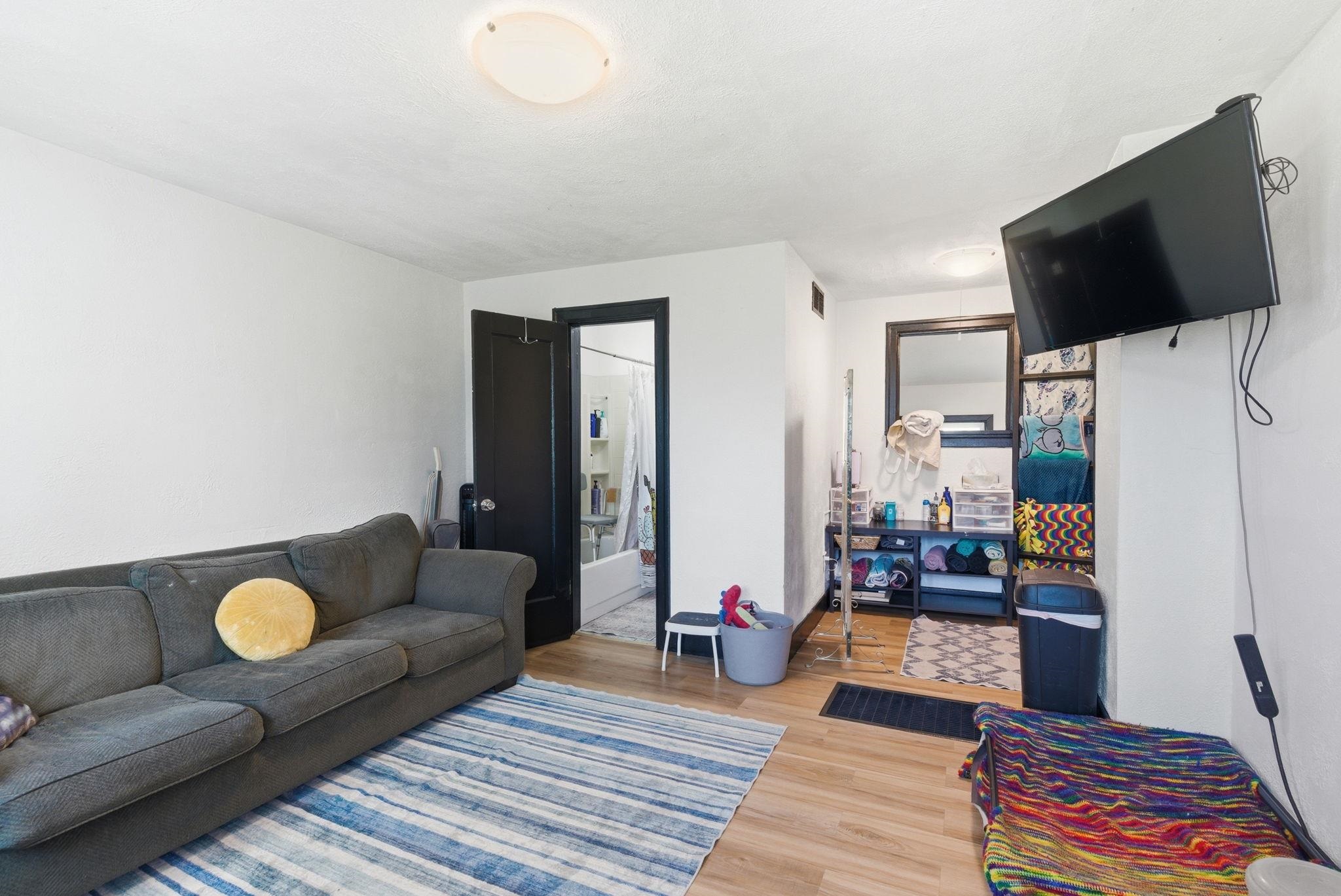 403 E Sanson Ave - Photo 4