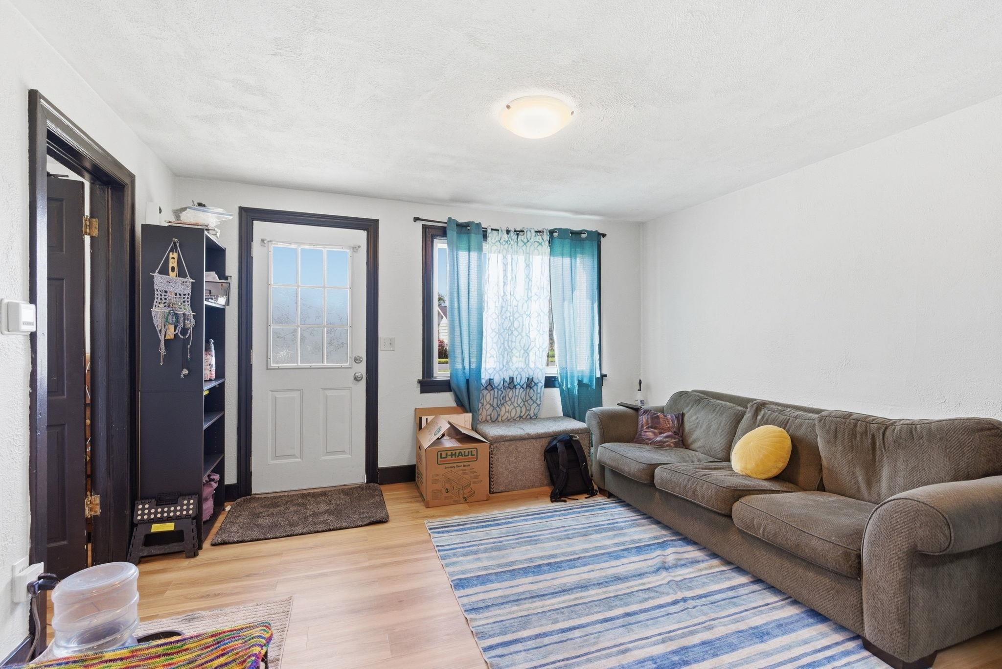 403 E Sanson Ave - Photo 5