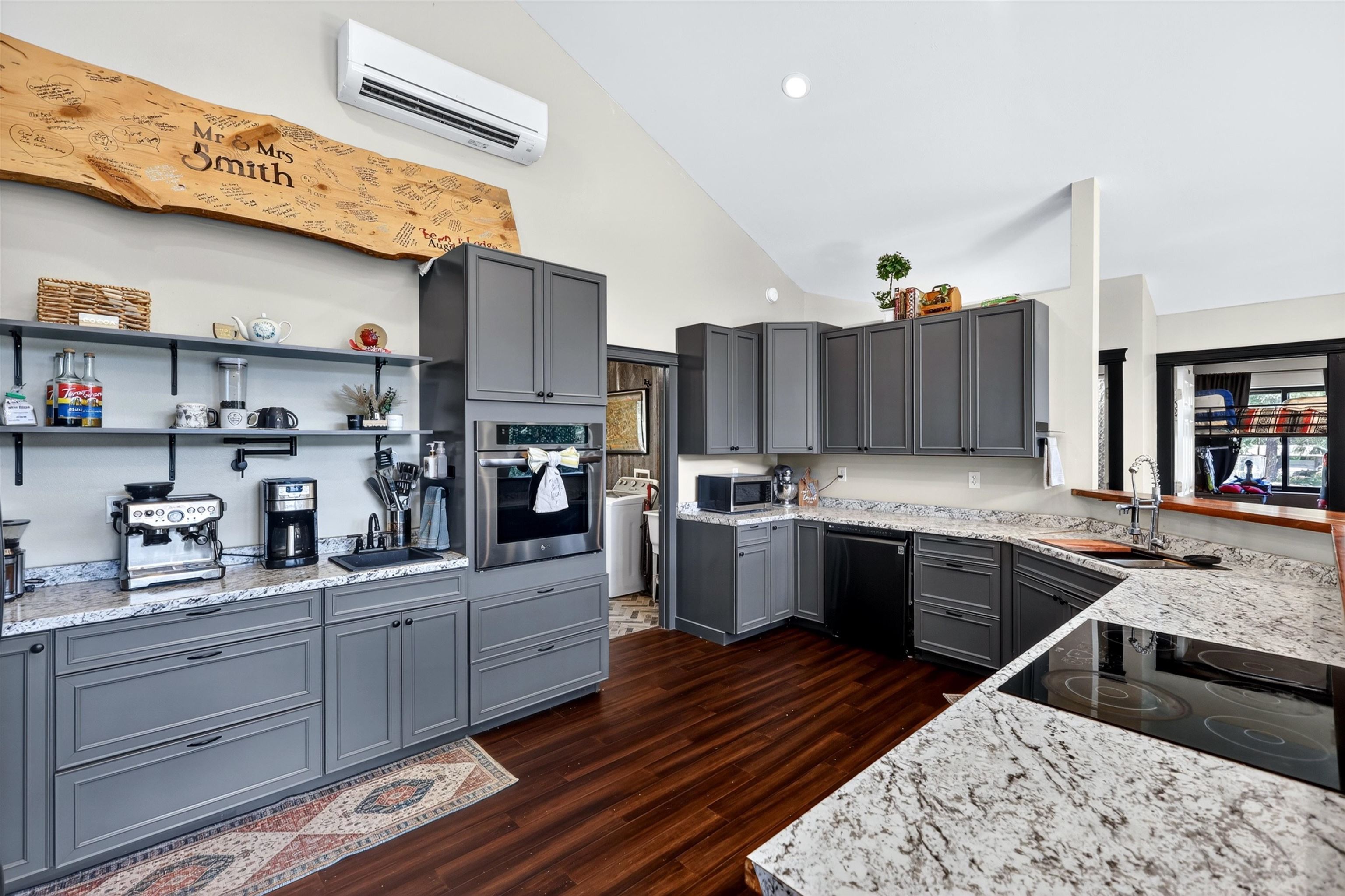 169 Royal Ln - Photo 2