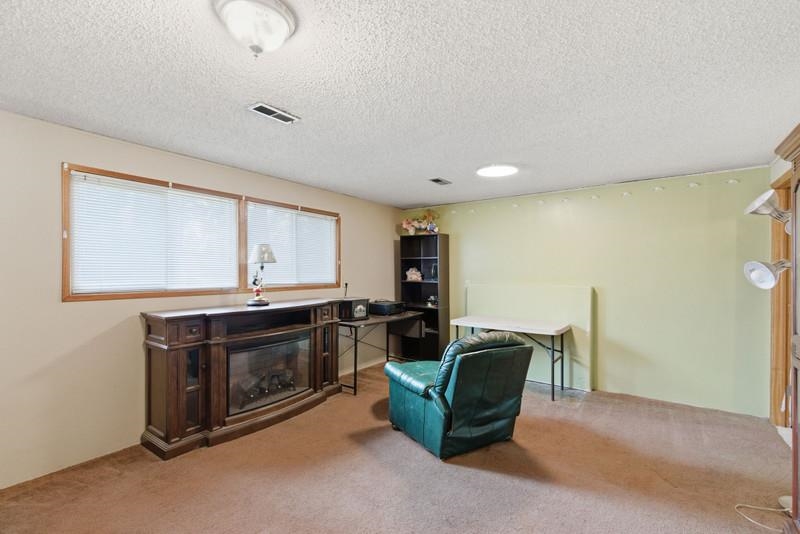 13719 E 29th Ave - Photo 13