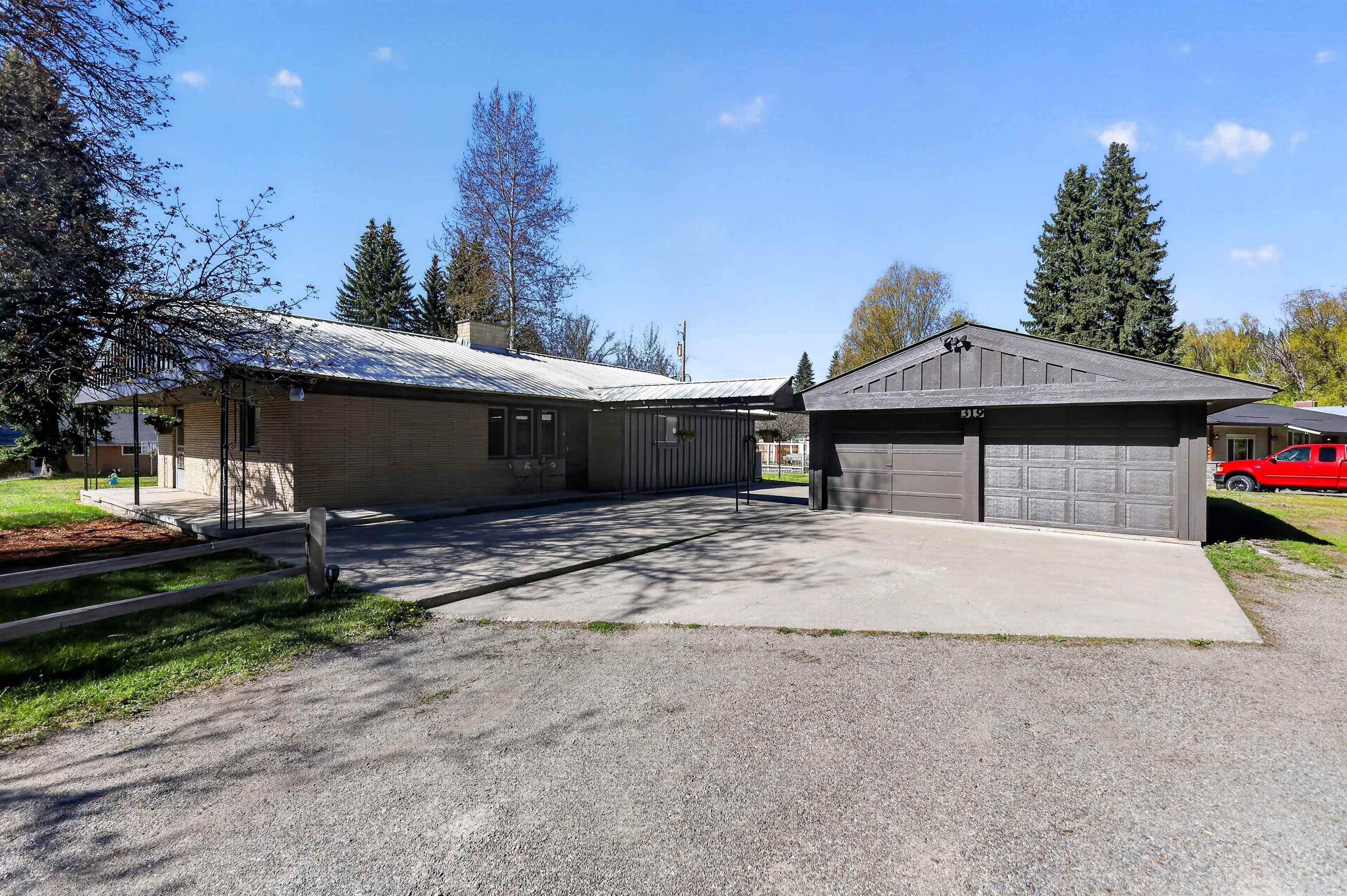 319 N Cass Ave - Photo 2