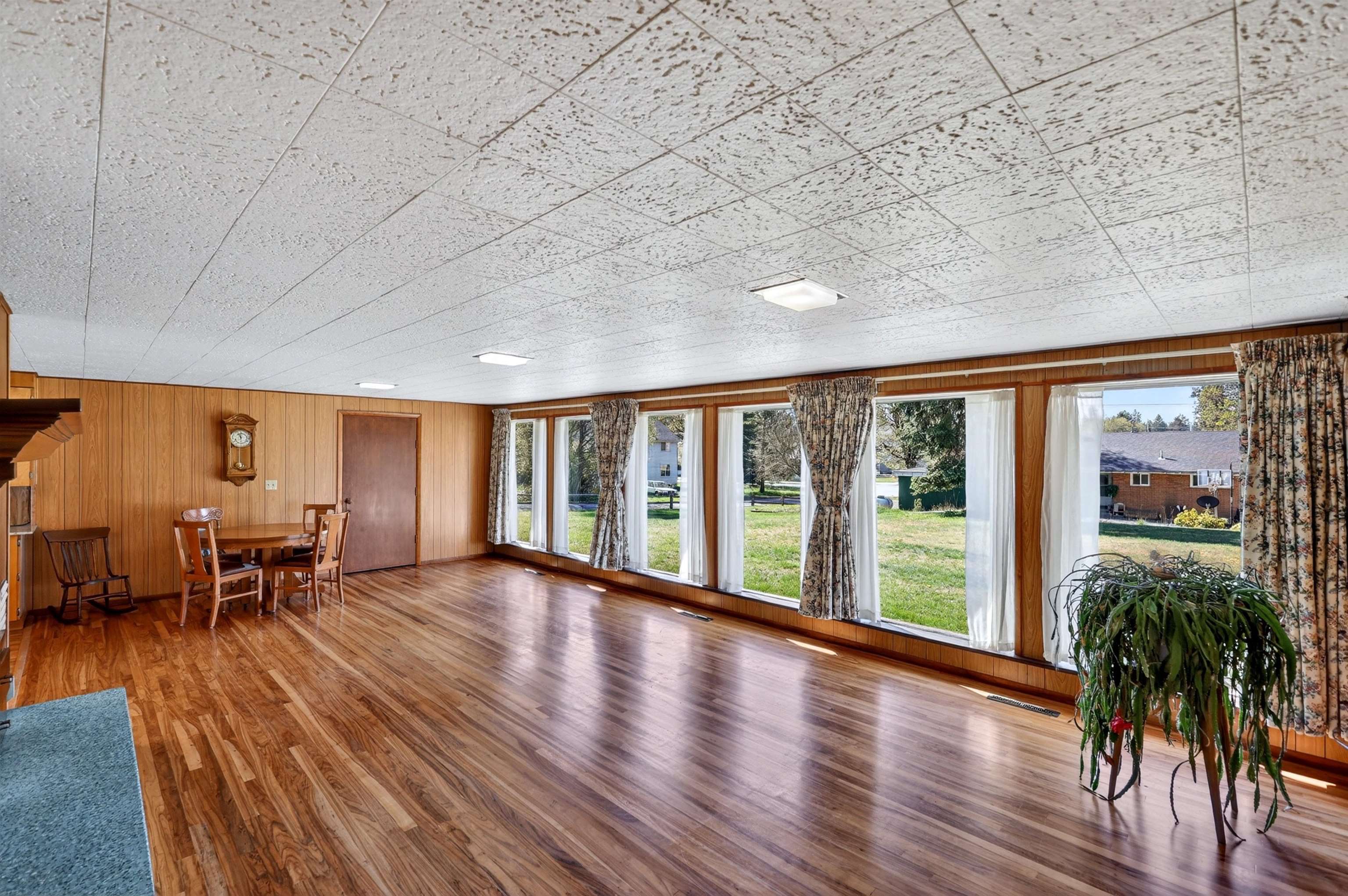 319 N Cass Ave - Photo 10