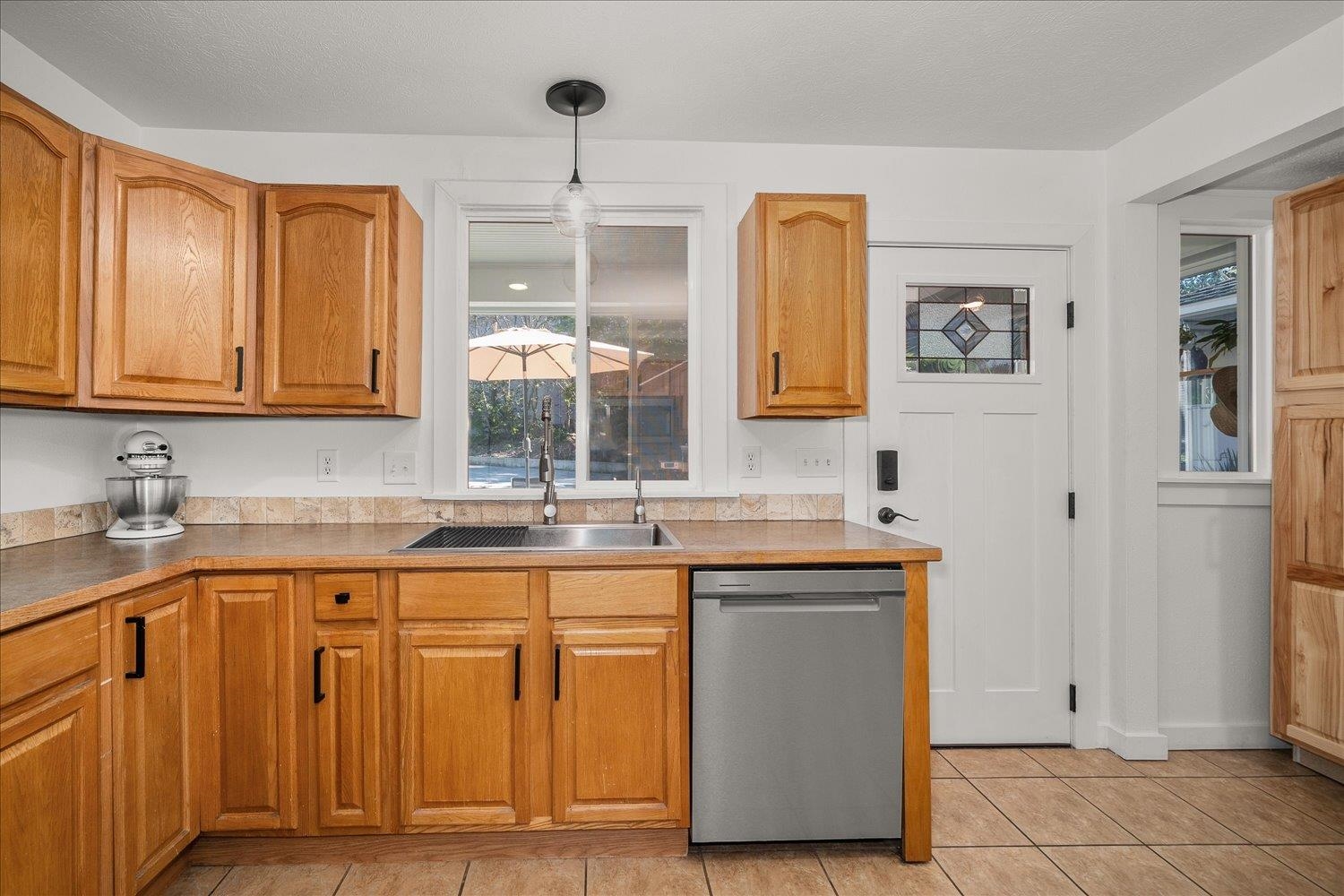 1712 E Hartson Ave - Photo 8