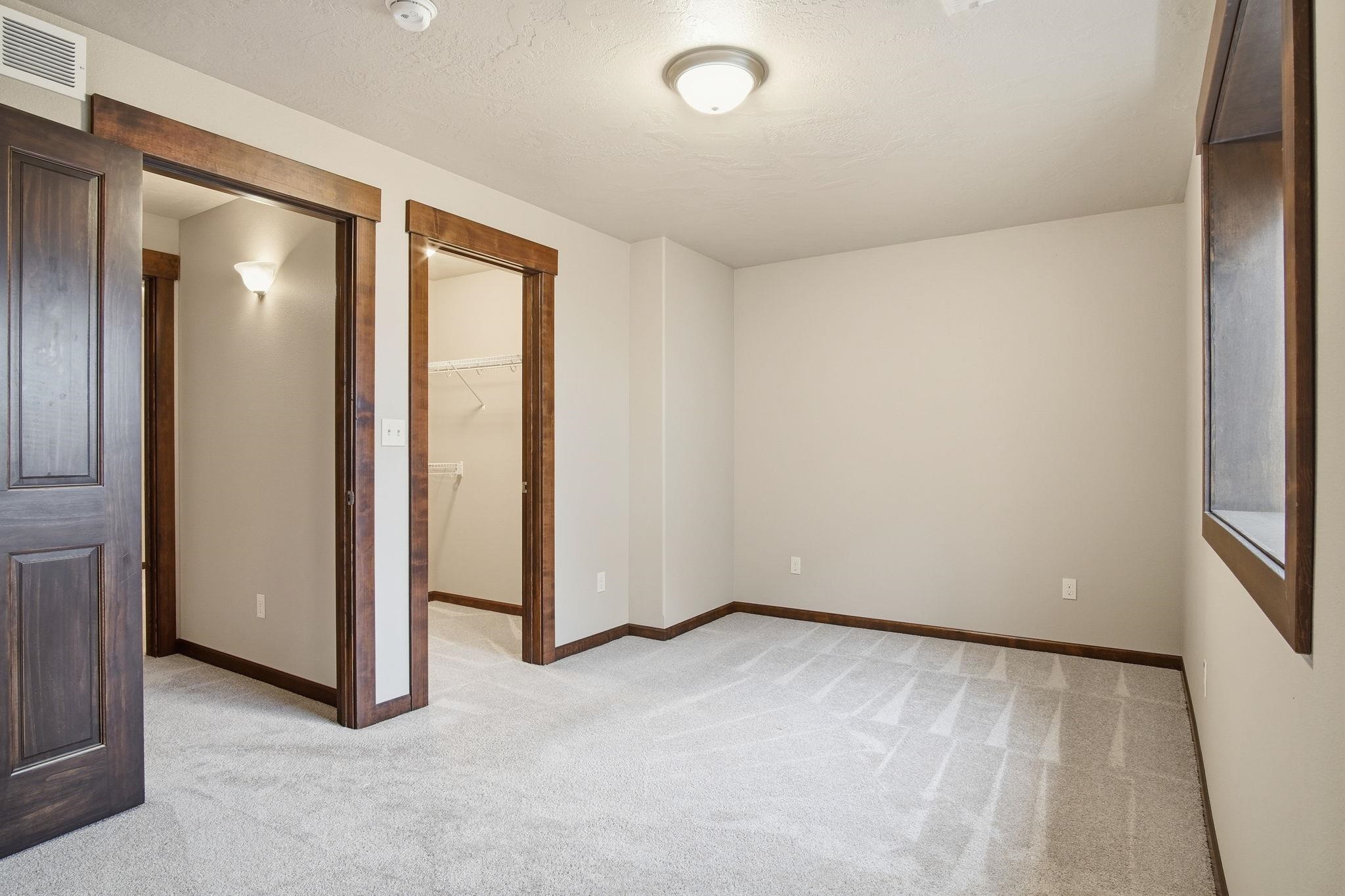 2120 S Selkirk Dr - Photo 28