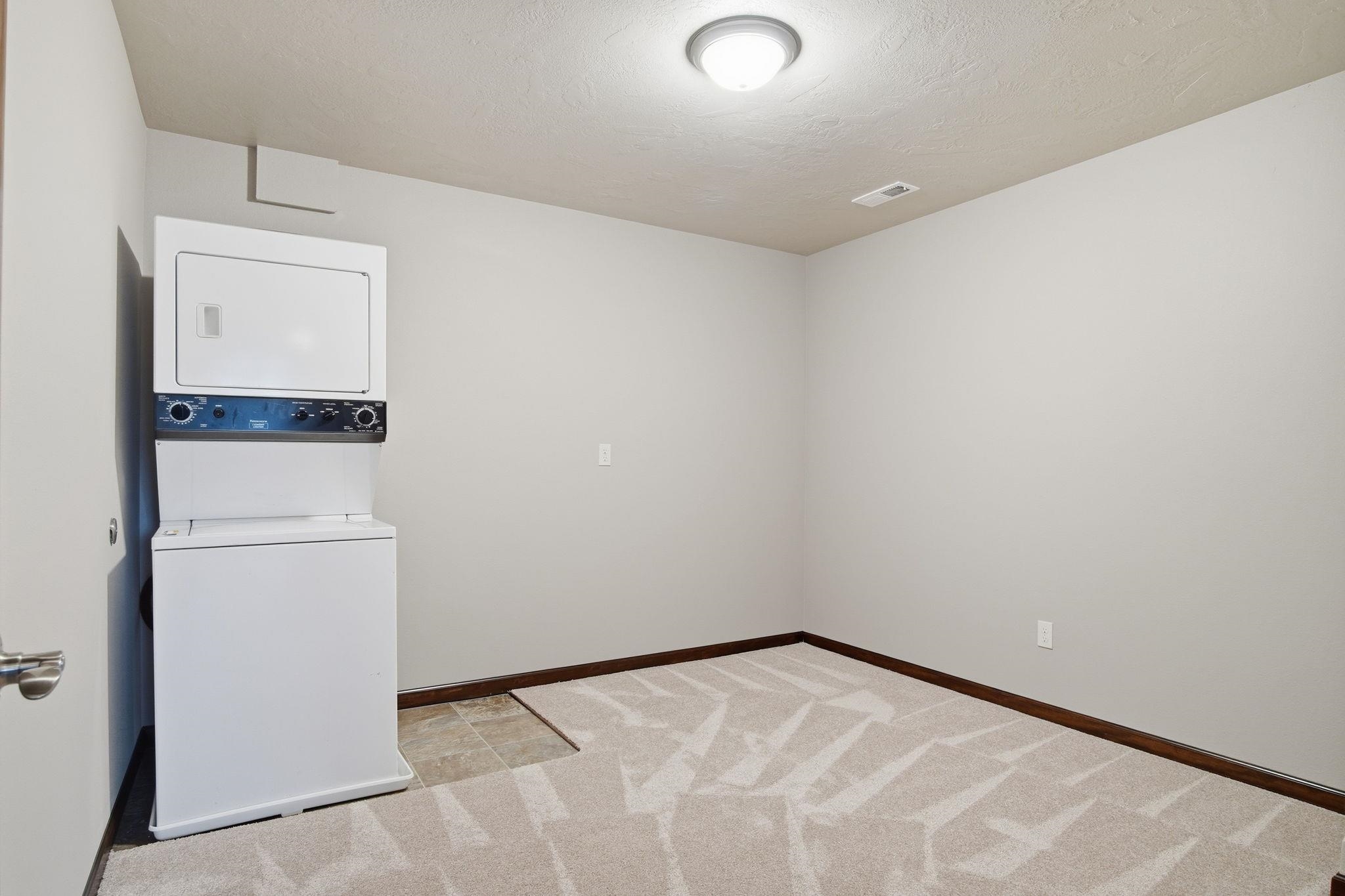 2120 S Selkirk Dr - Photo 29