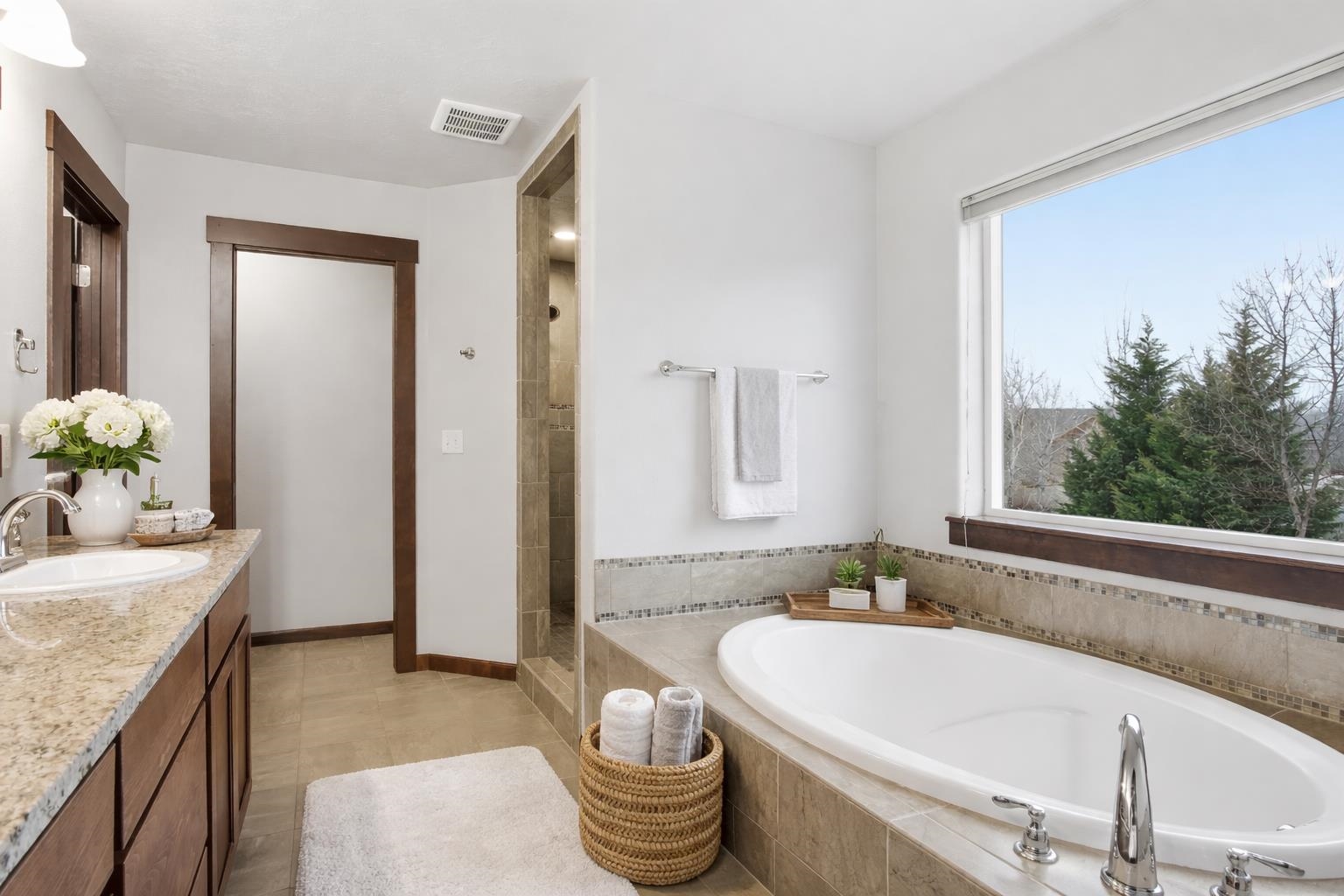 2120 S Selkirk Dr - Photo 5