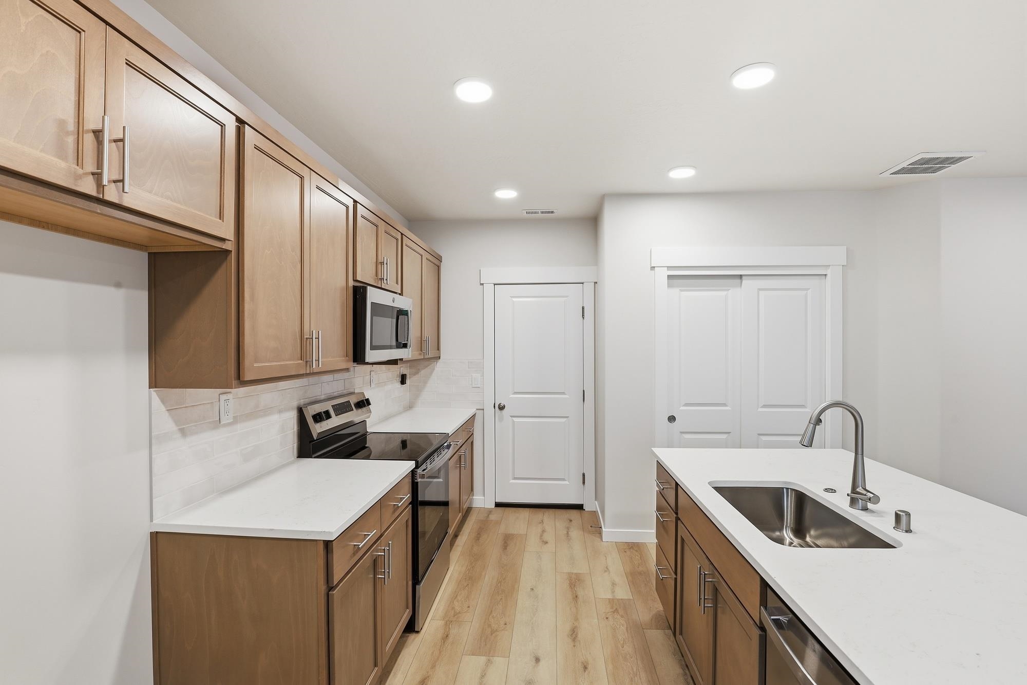 417 N Viewmont Ct - Photo 5