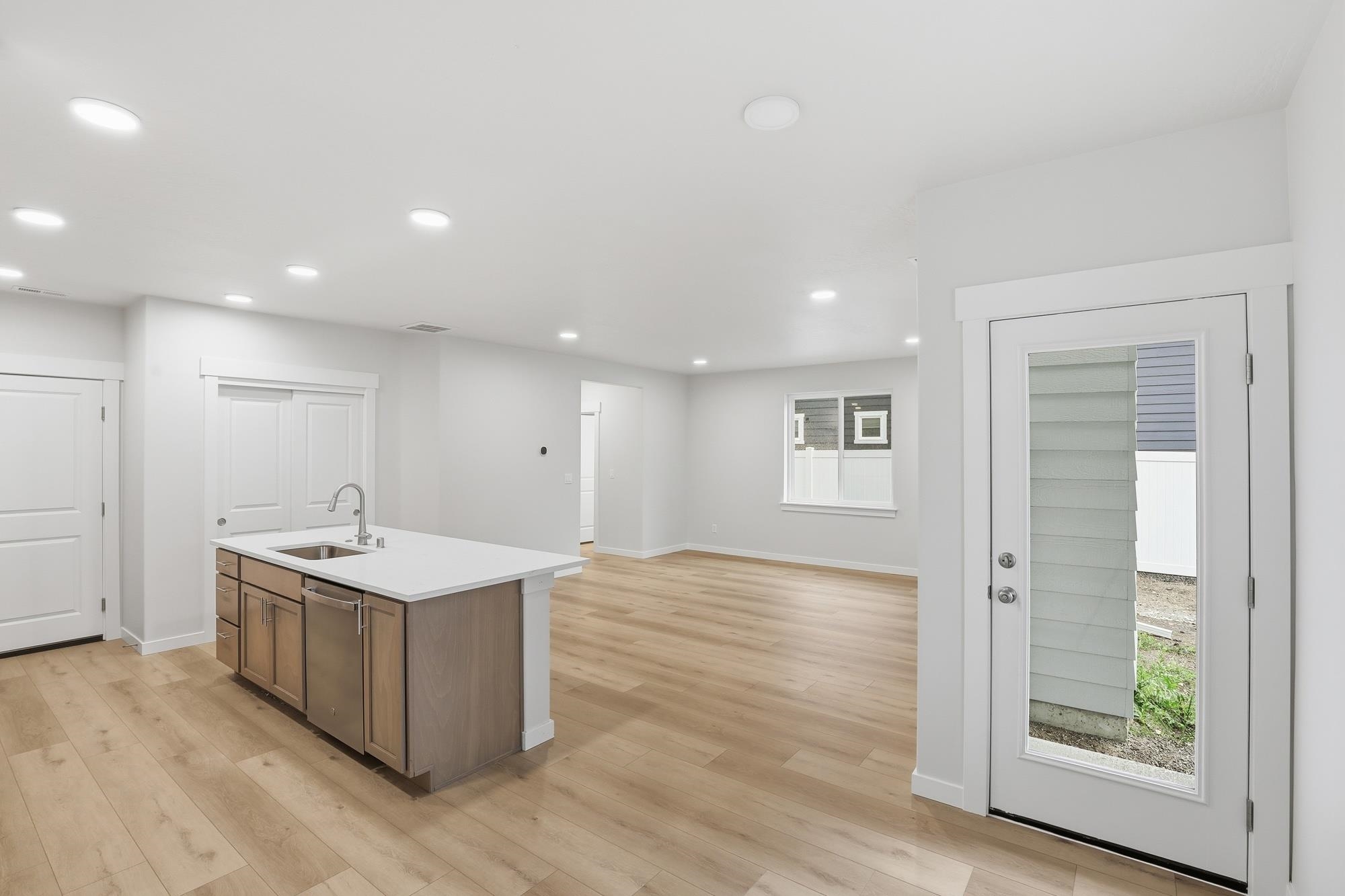 417 N Viewmont Ct - Photo 6