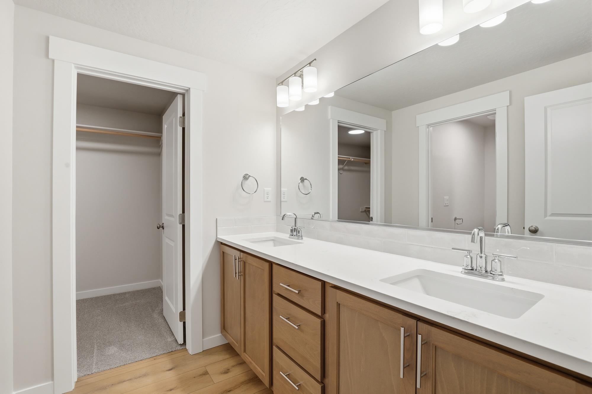 417 N Viewmont Ct - Photo 10