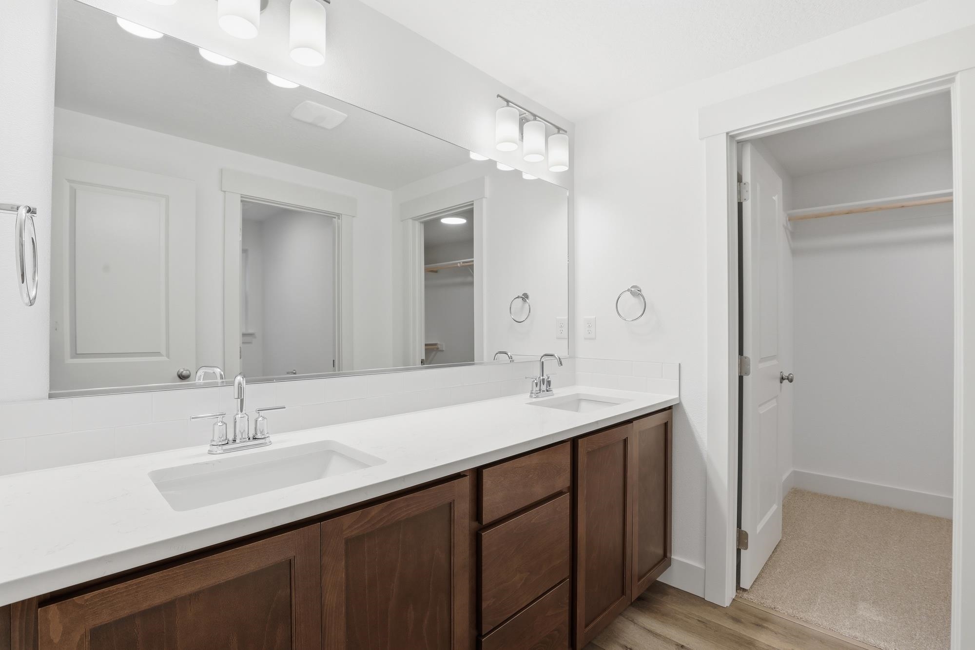 420 N Viewmont Ct - Photo 9