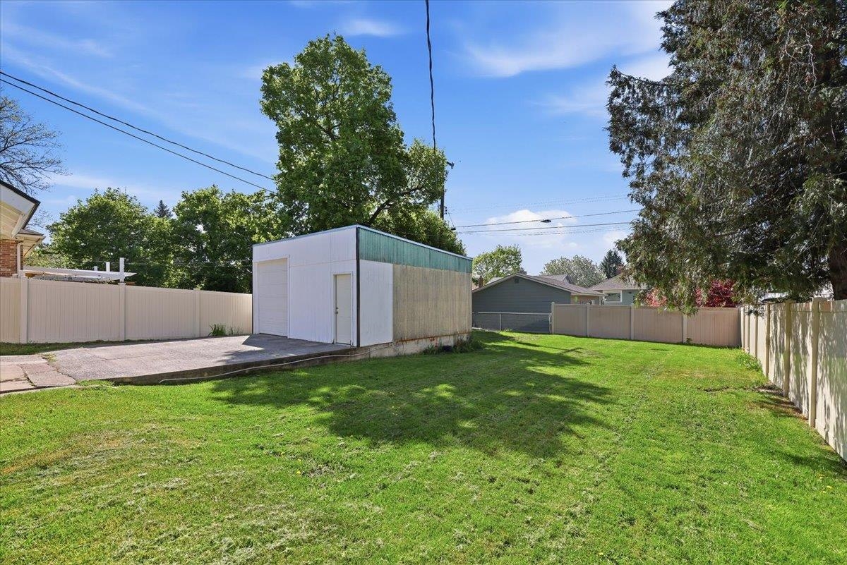 3119 W Alice Ave - Photo 22