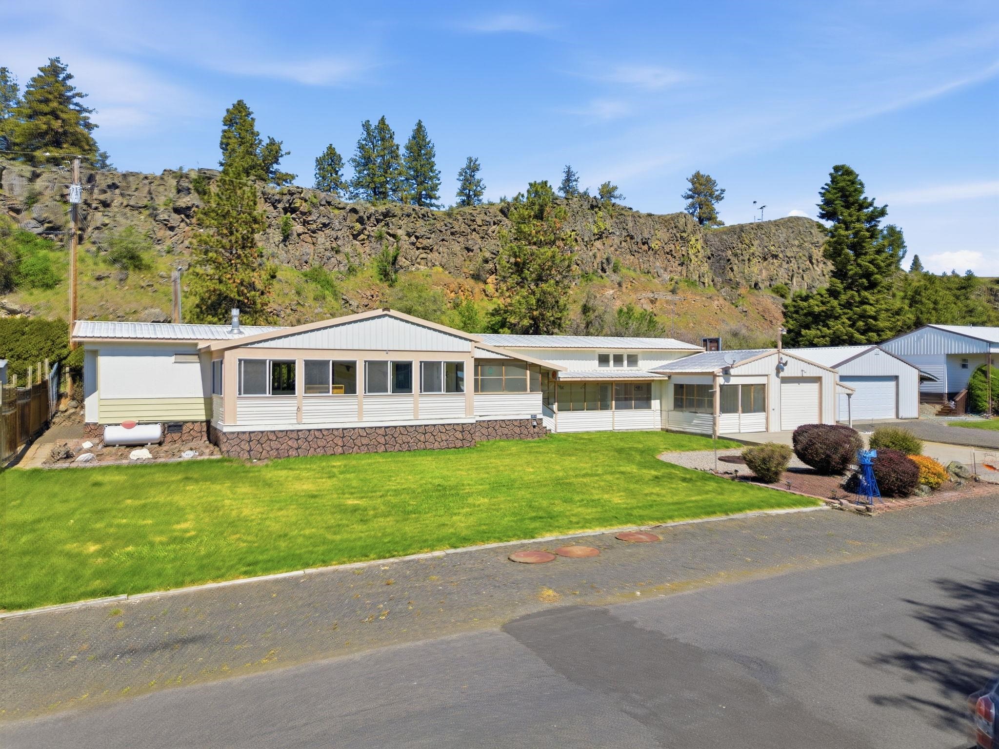 19014 W Bunker Rd - Photo 34