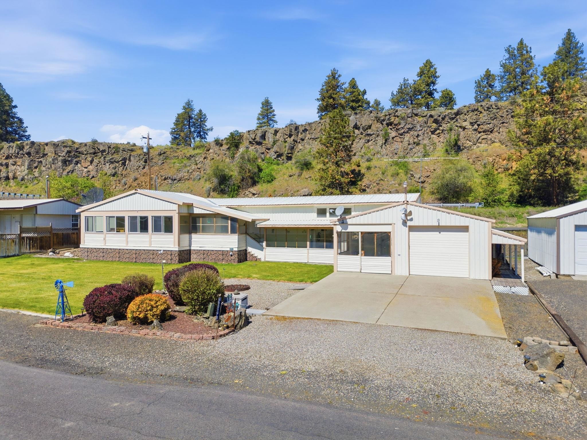 19014 W Bunker Rd - Photo 35