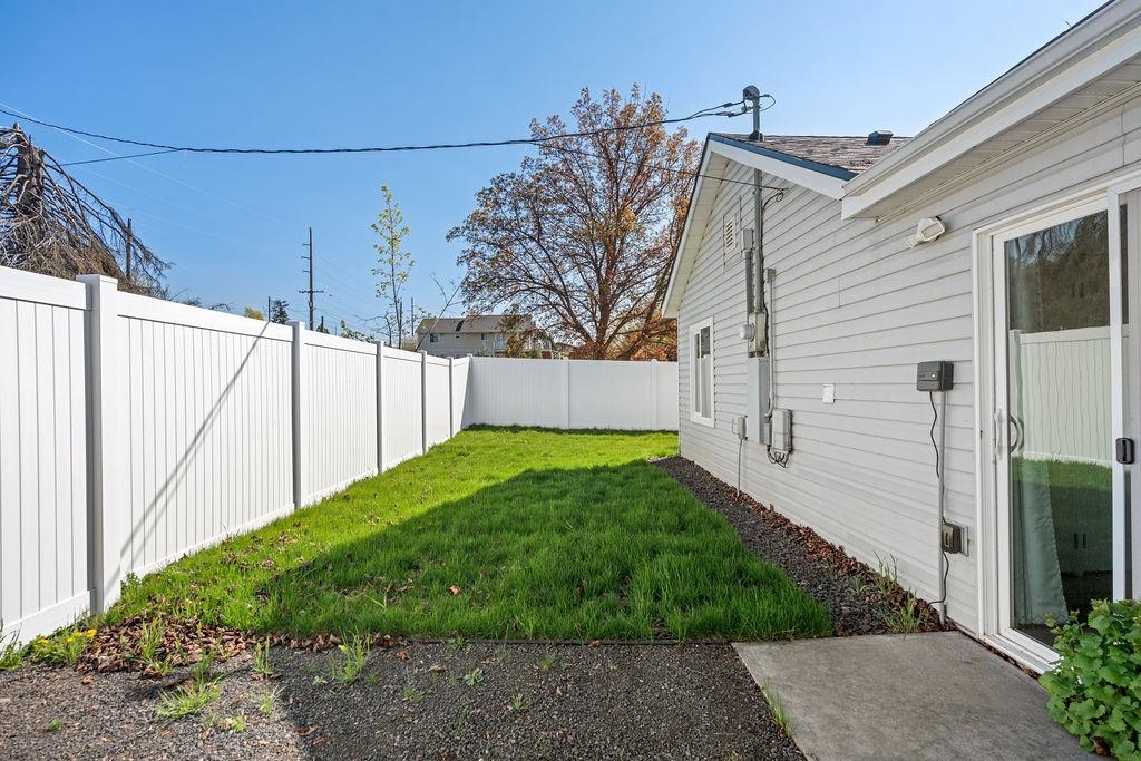 2507 E Upriver Dr - Photo 31
