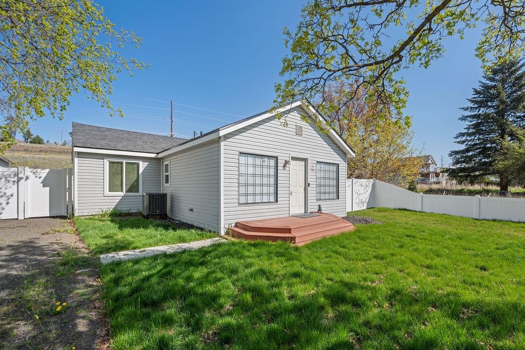 2507 E Upriver Dr - Photo 36