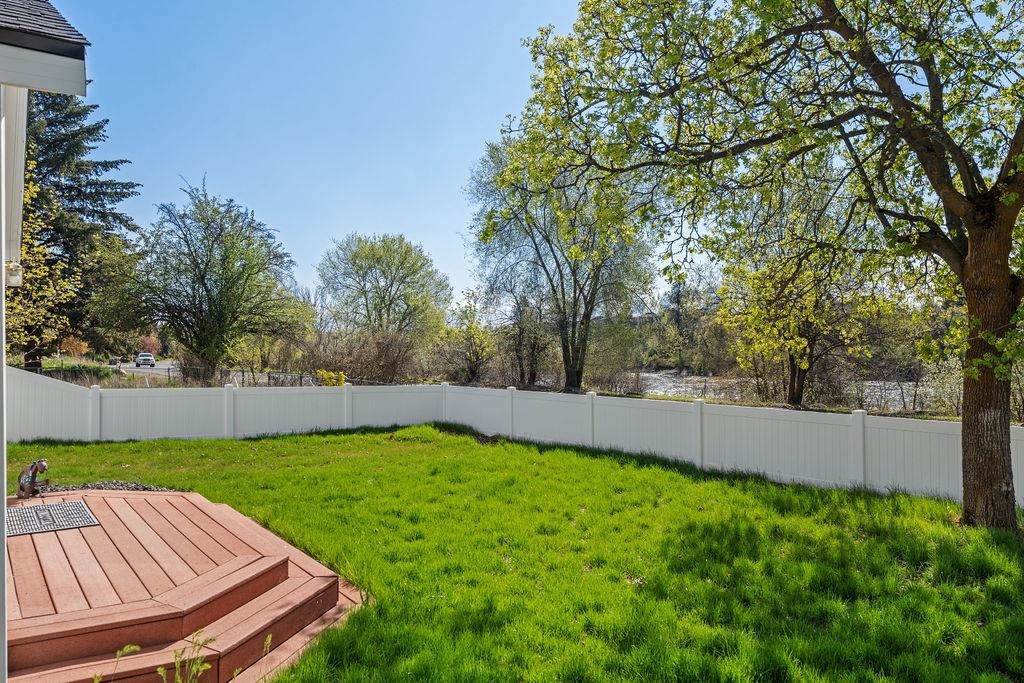 2507 E Upriver Dr - Photo 37