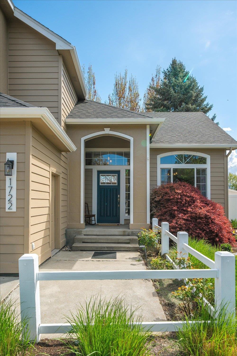 1722 N Harmony Ln - Photo 3