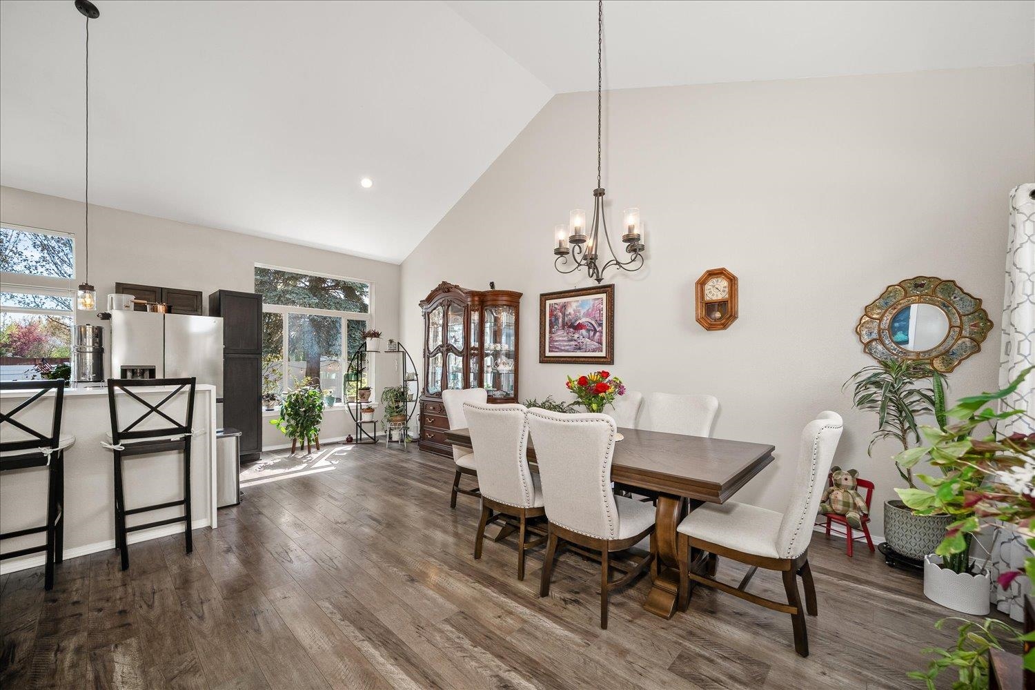 1722 N Harmony Ln - Photo 4
