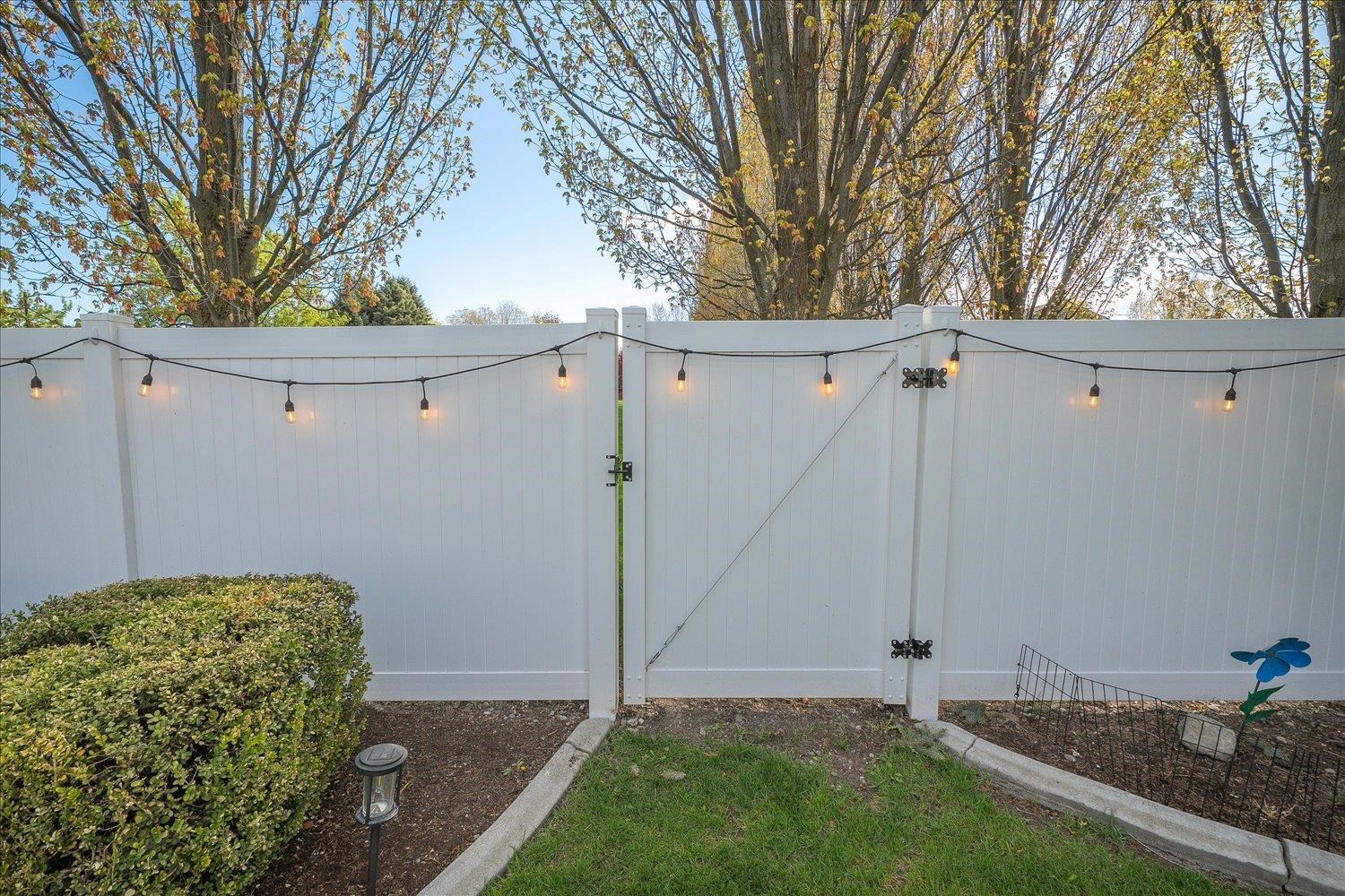 1722 N Harmony Ln - Photo 34