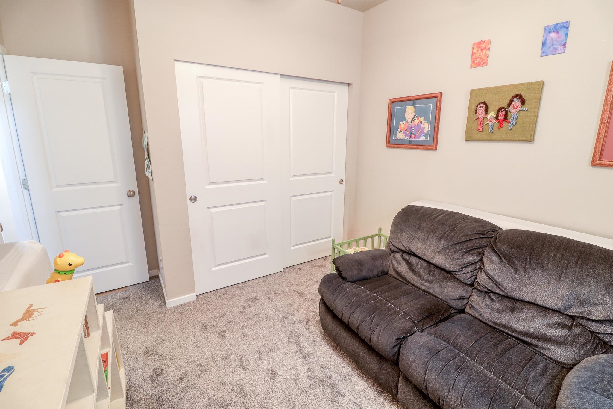 325 Parker Ct - Photo 13