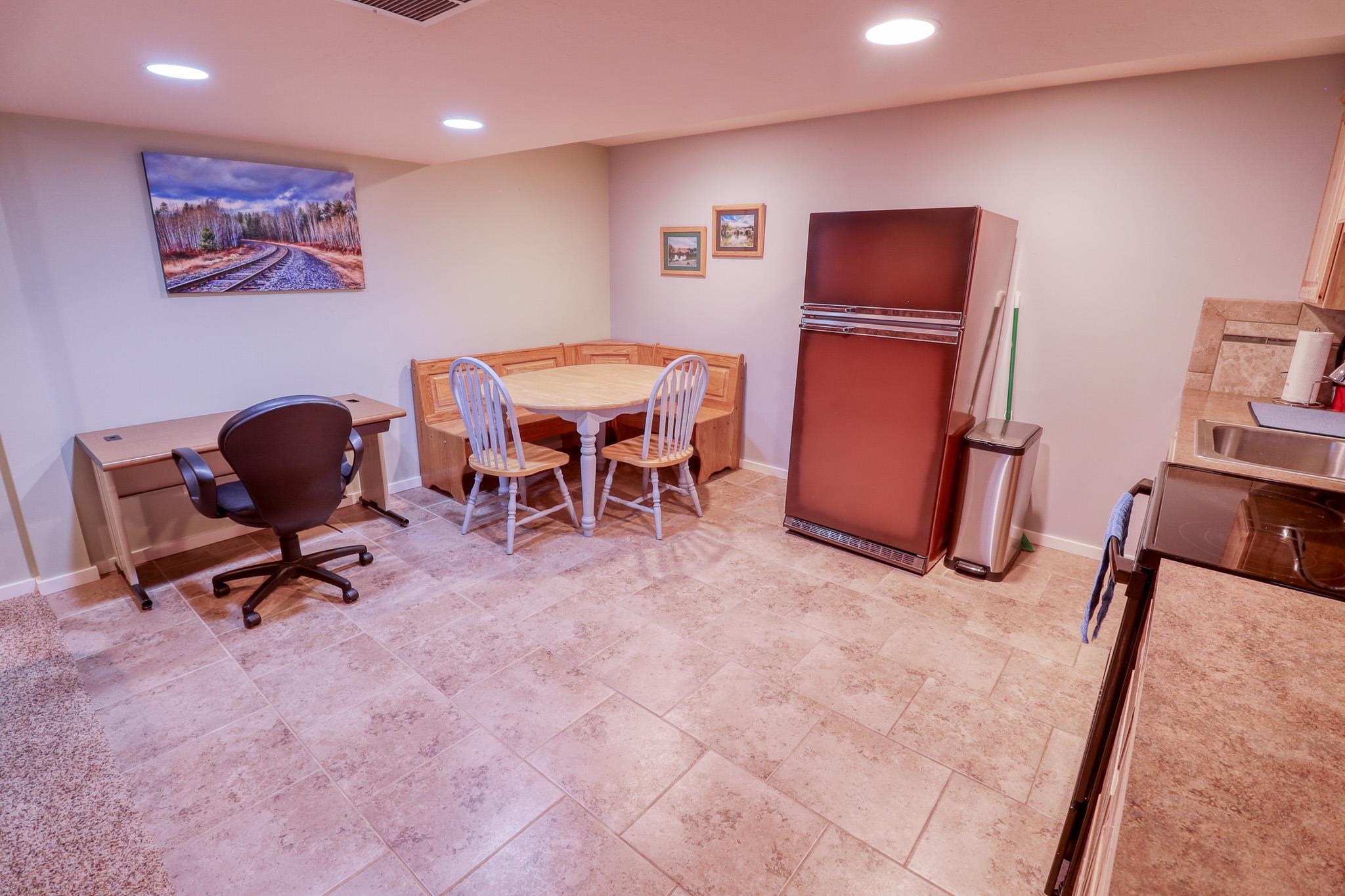 325 Parker Ct - Photo 19