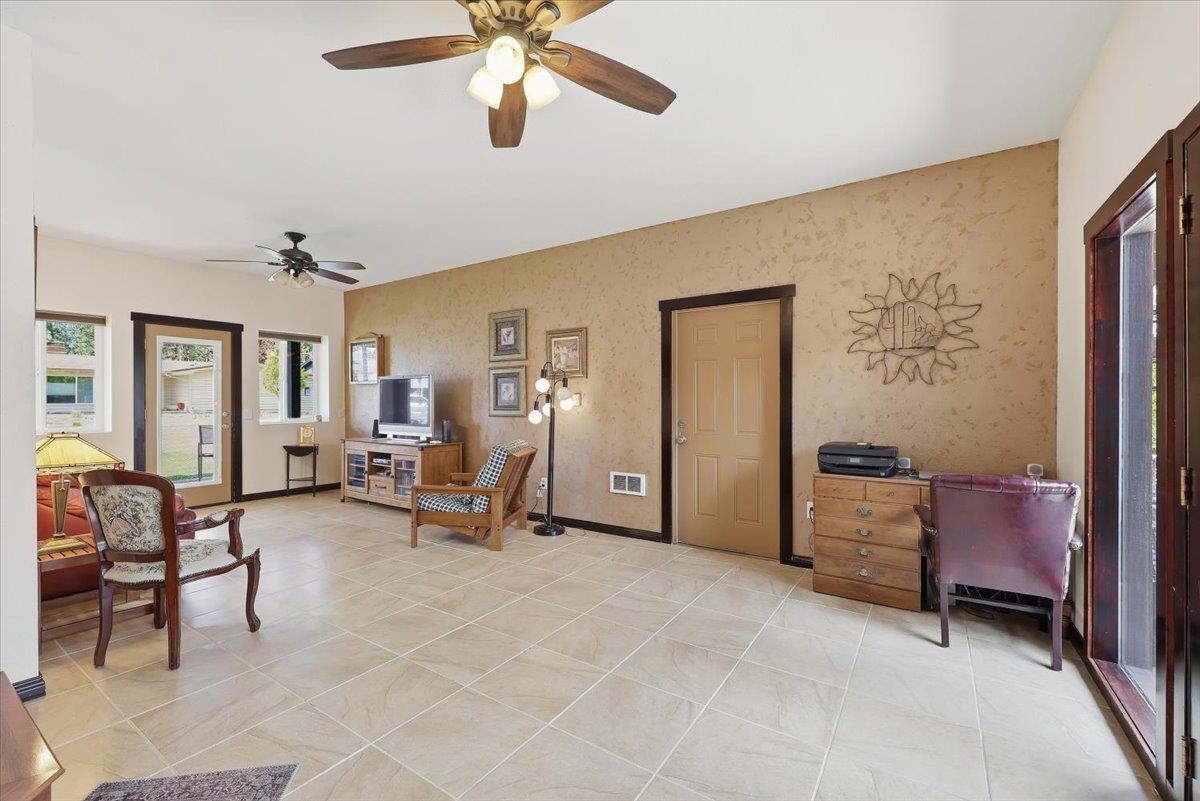 1205 E 55th Ave - Photo 19