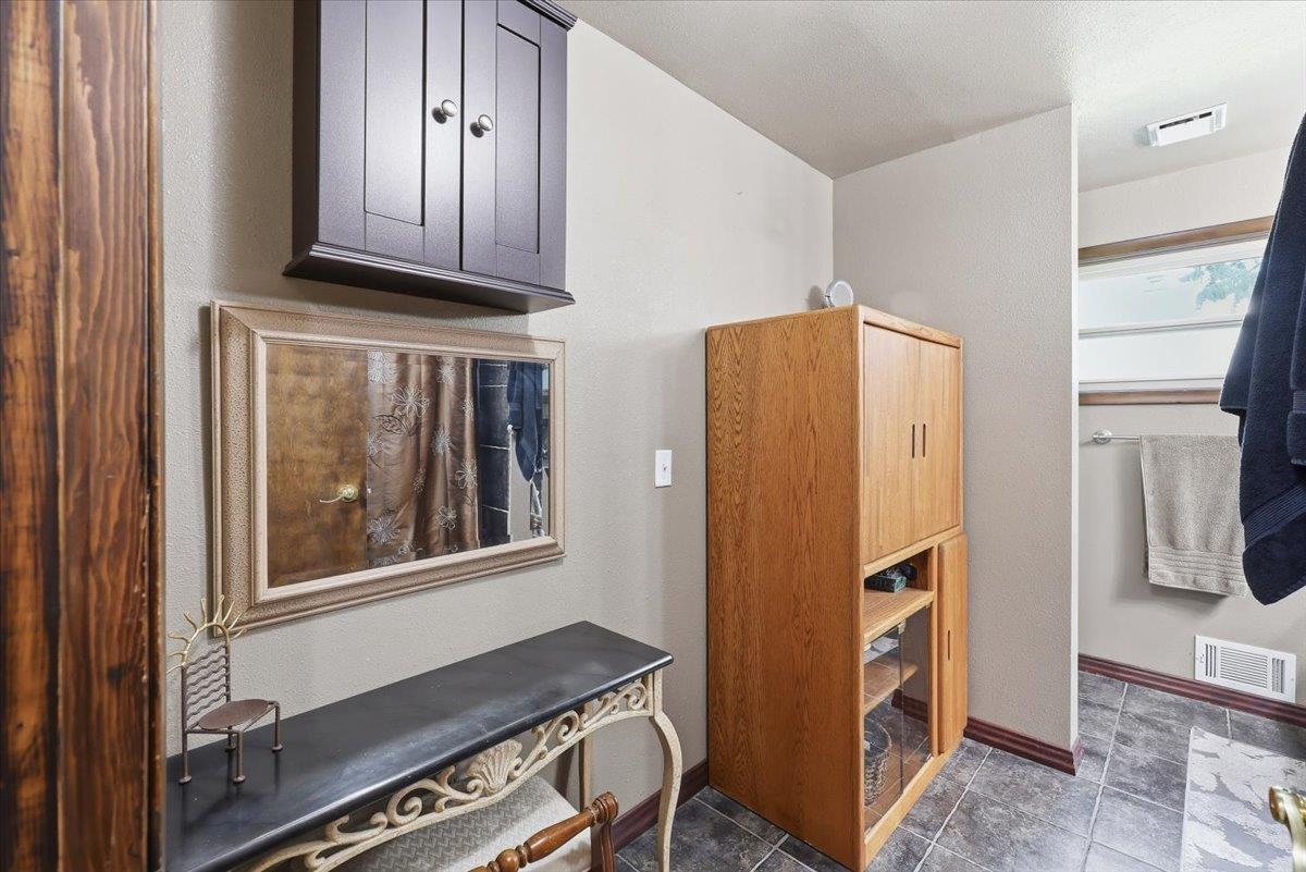1205 E 55th Ave - Photo 22