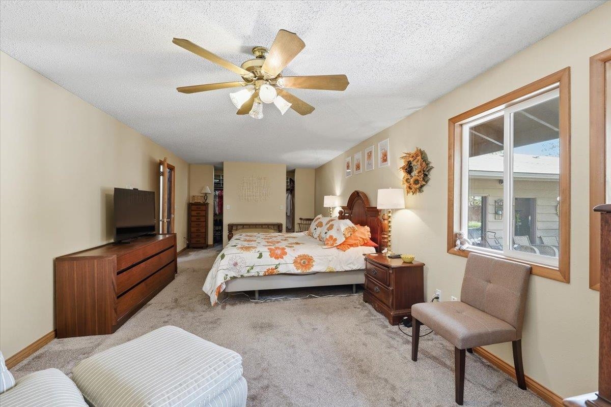1205 E 55th Ave - Photo 25