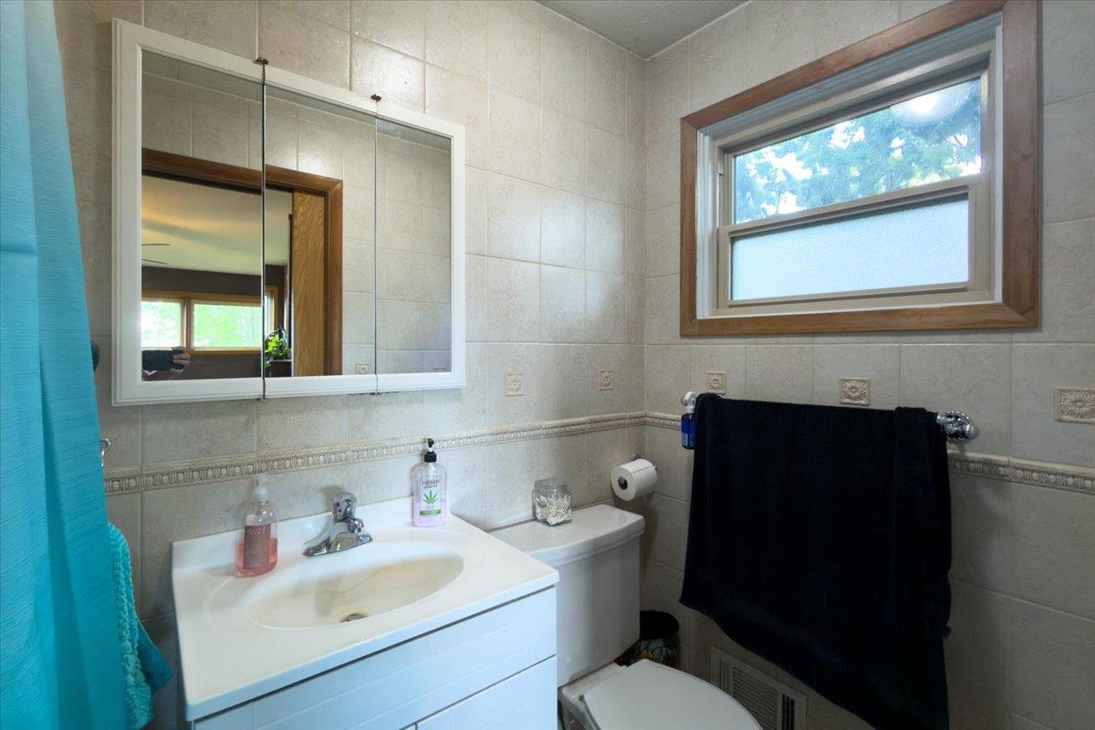 1205 E 55th Ave - Photo 32