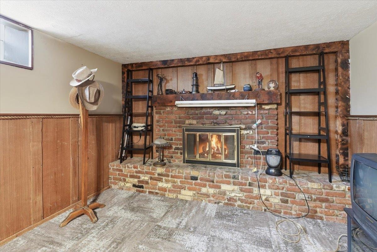 1205 E 55th Ave - Photo 34