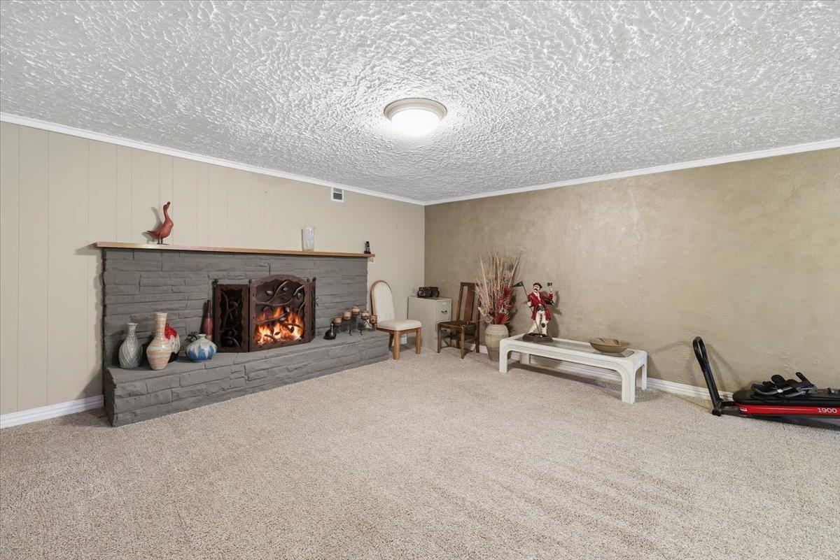 1205 E 55th Ave - Photo 35