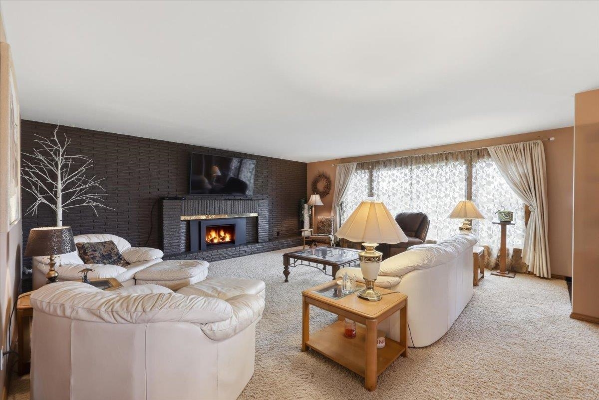 1205 E 55th Ave - Photo 7