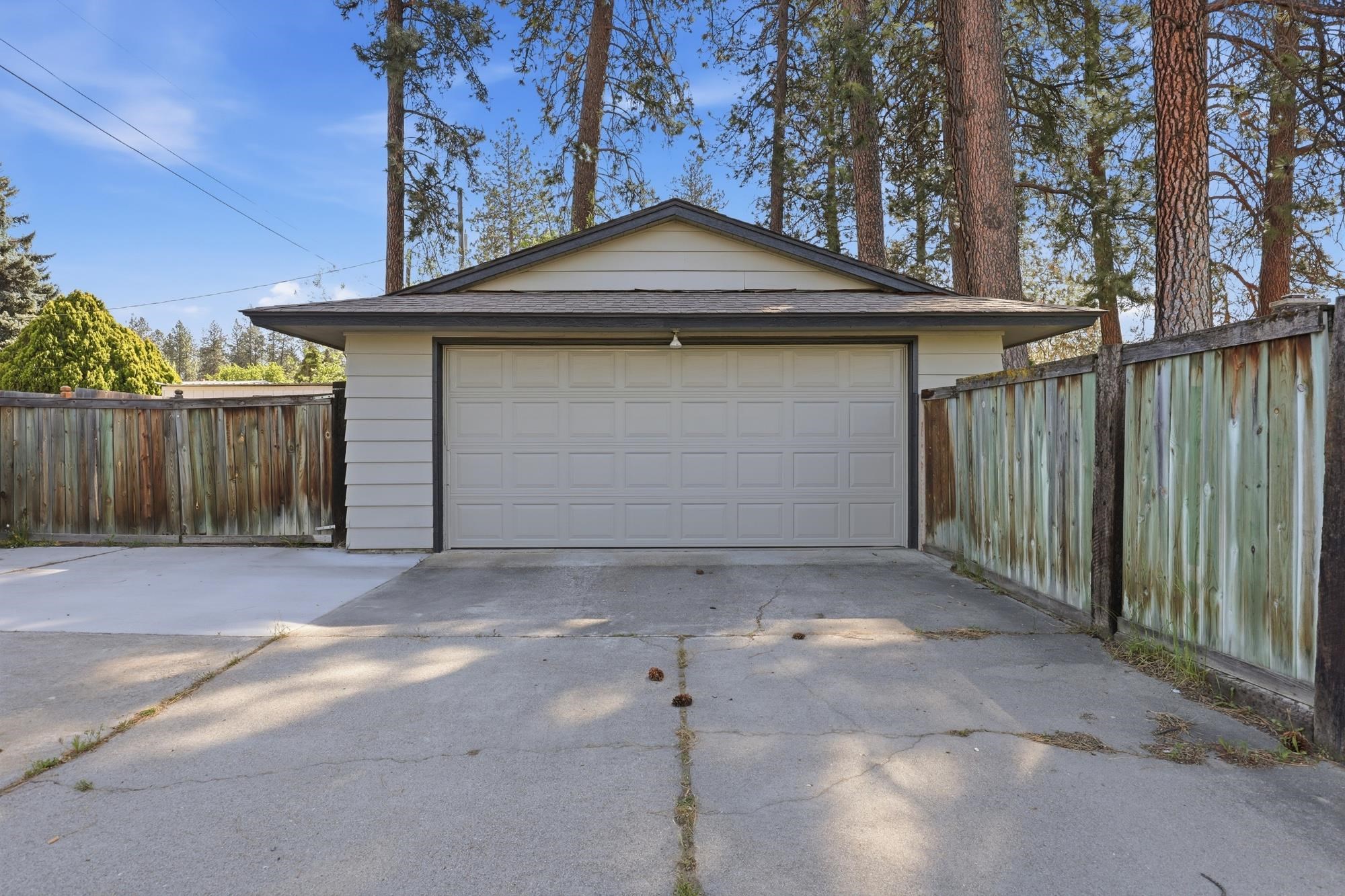 10705 E 23rd Ave - Photo 39
