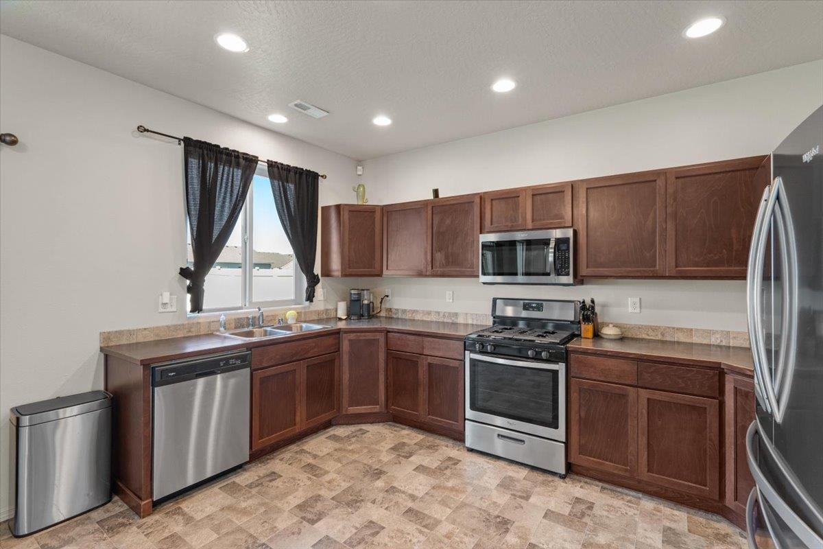 414 S Beeman St - Photo 31