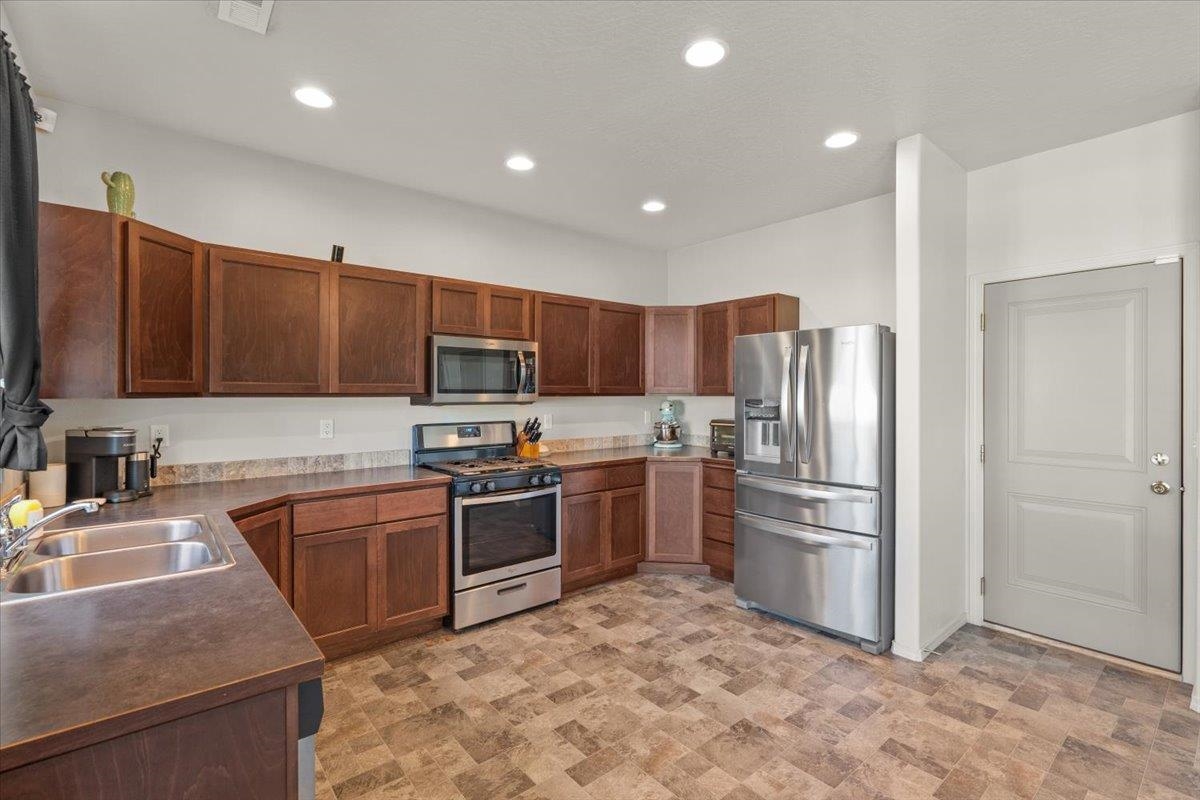 414 S Beeman St - Photo 32