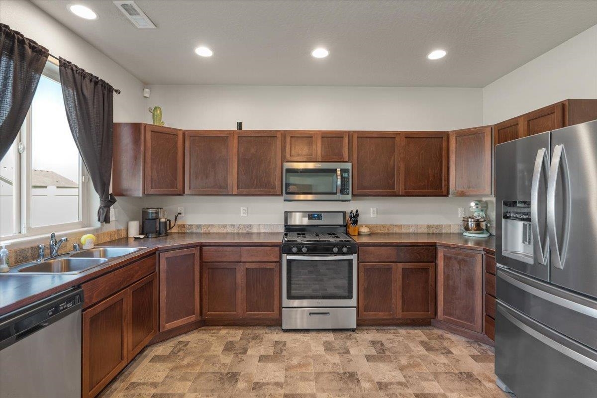 414 S Beeman St - Photo 33