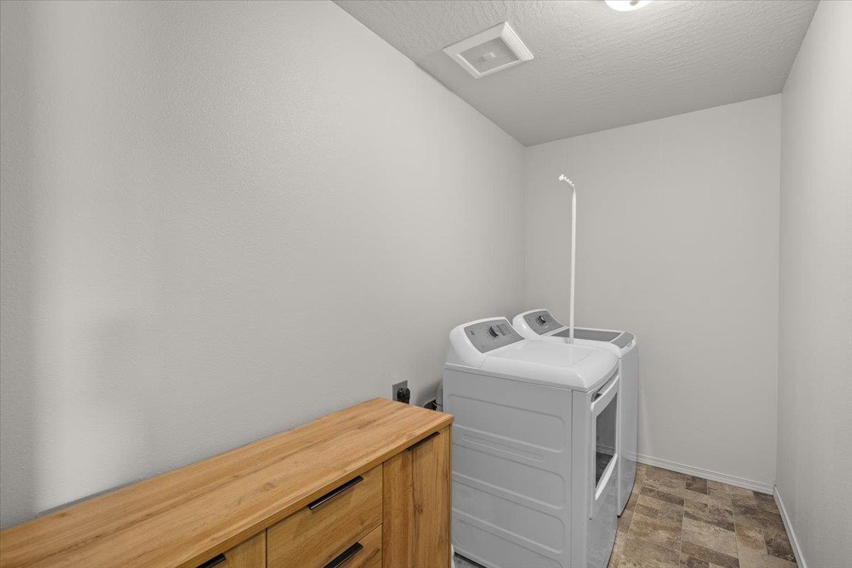 414 S Beeman St - Photo 9