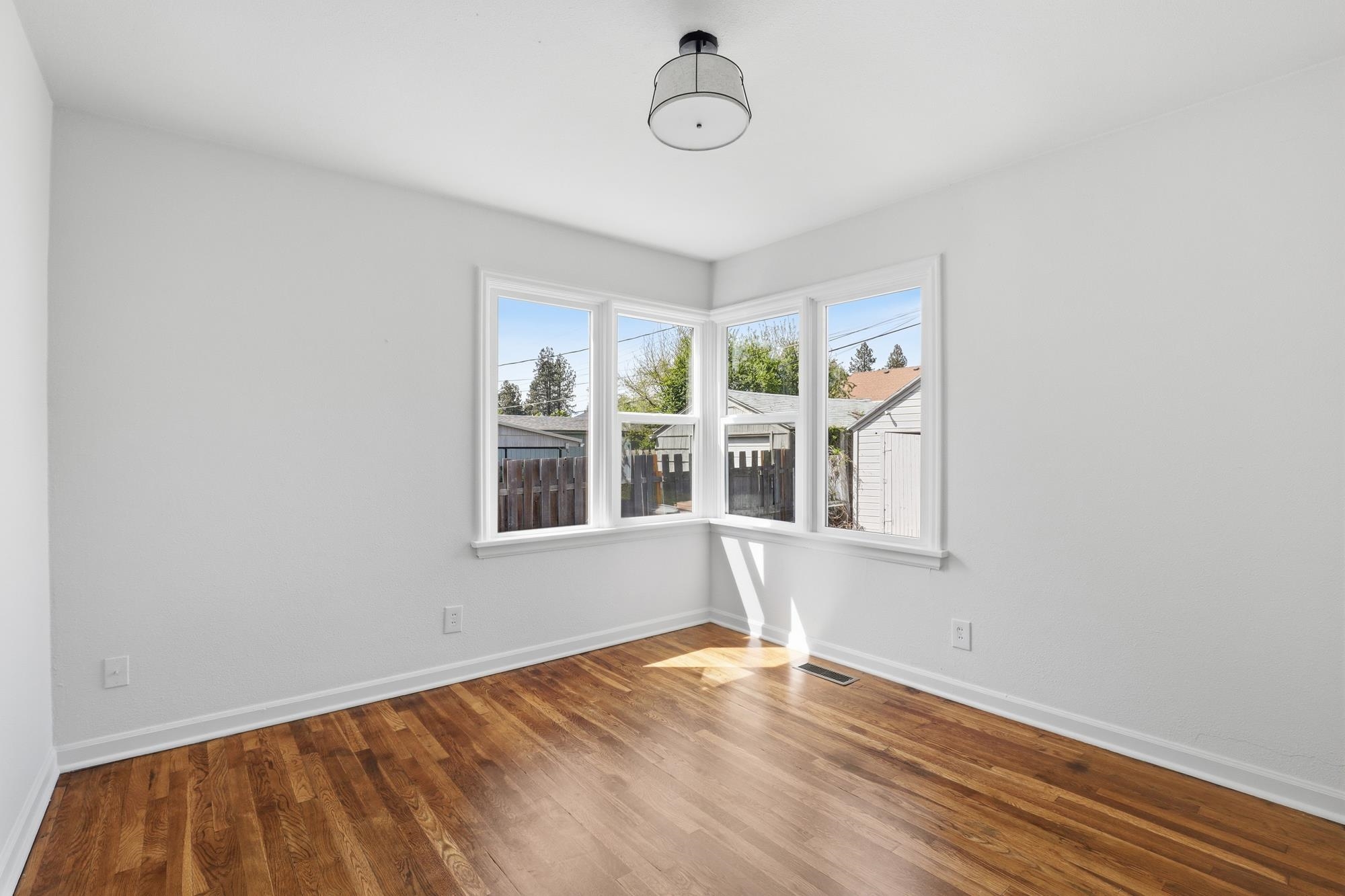 2630 W Walton Ave - Photo 12