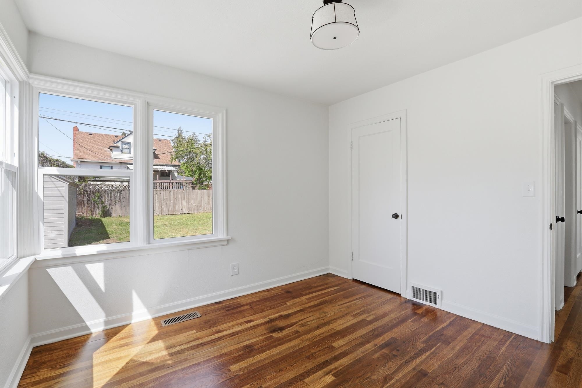 2630 W Walton Ave - Photo 13