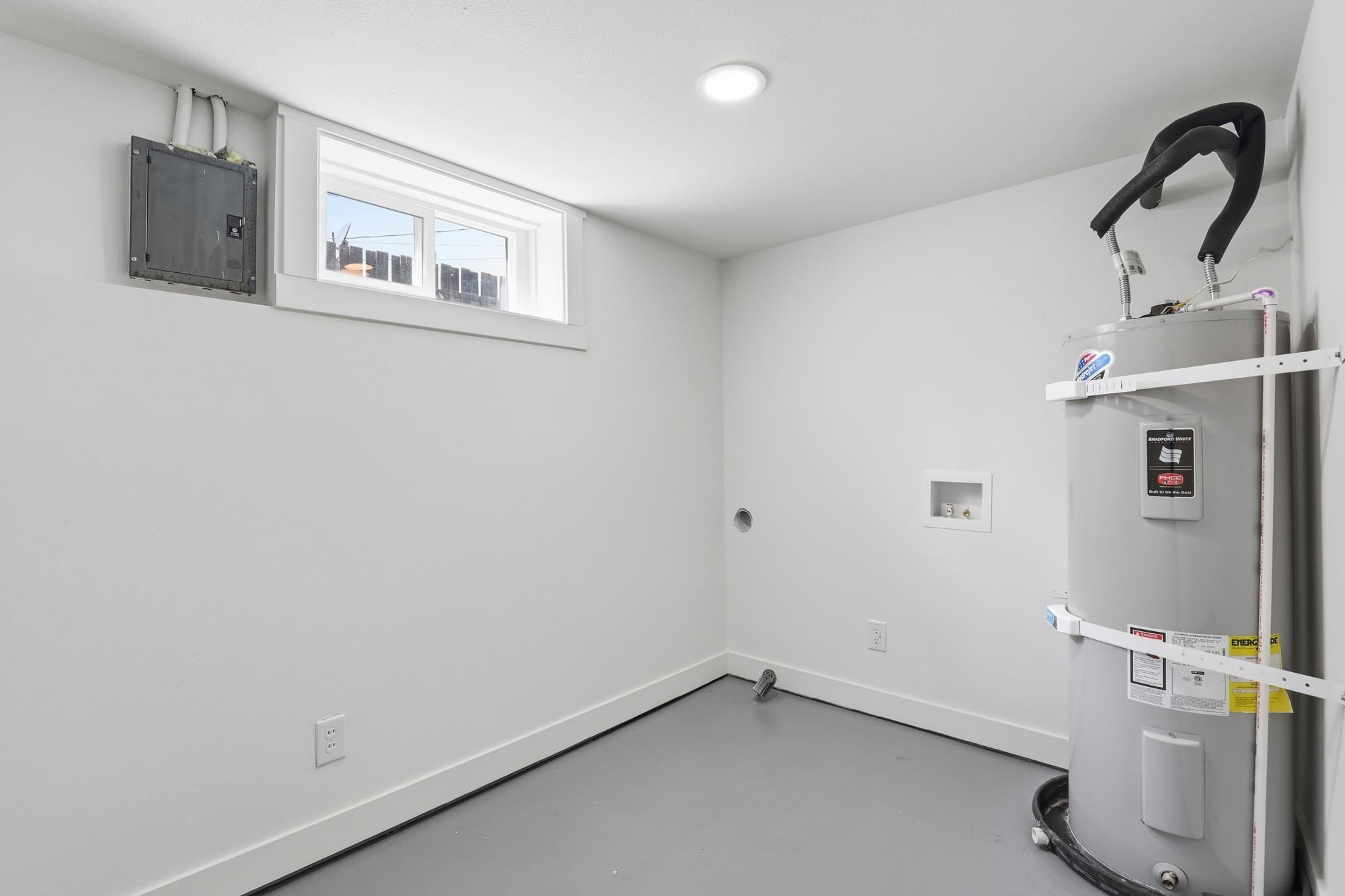 2630 W Walton Ave - Photo 18