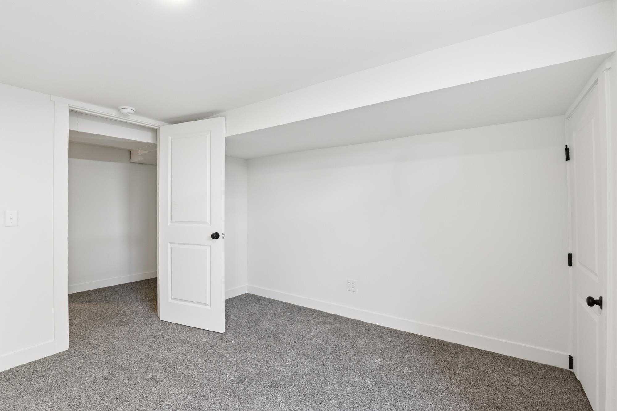 2630 W Walton Ave - Photo 20