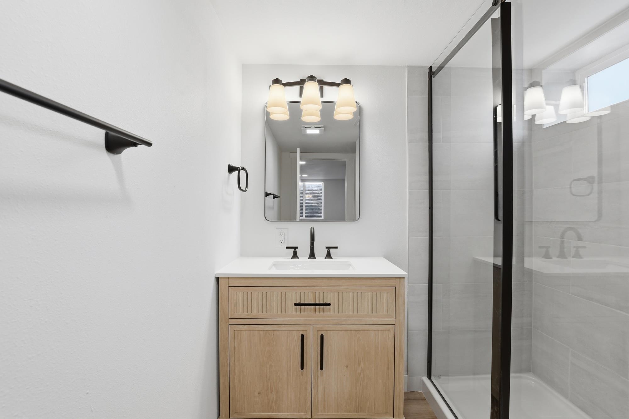 2630 W Walton Ave - Photo 23